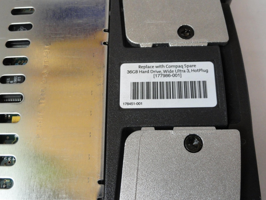 PR21678_9N7006-022_Seagate Compaq 36.4GB SCSI 80 Pin 10Krpm 3.5in HDD - Image4