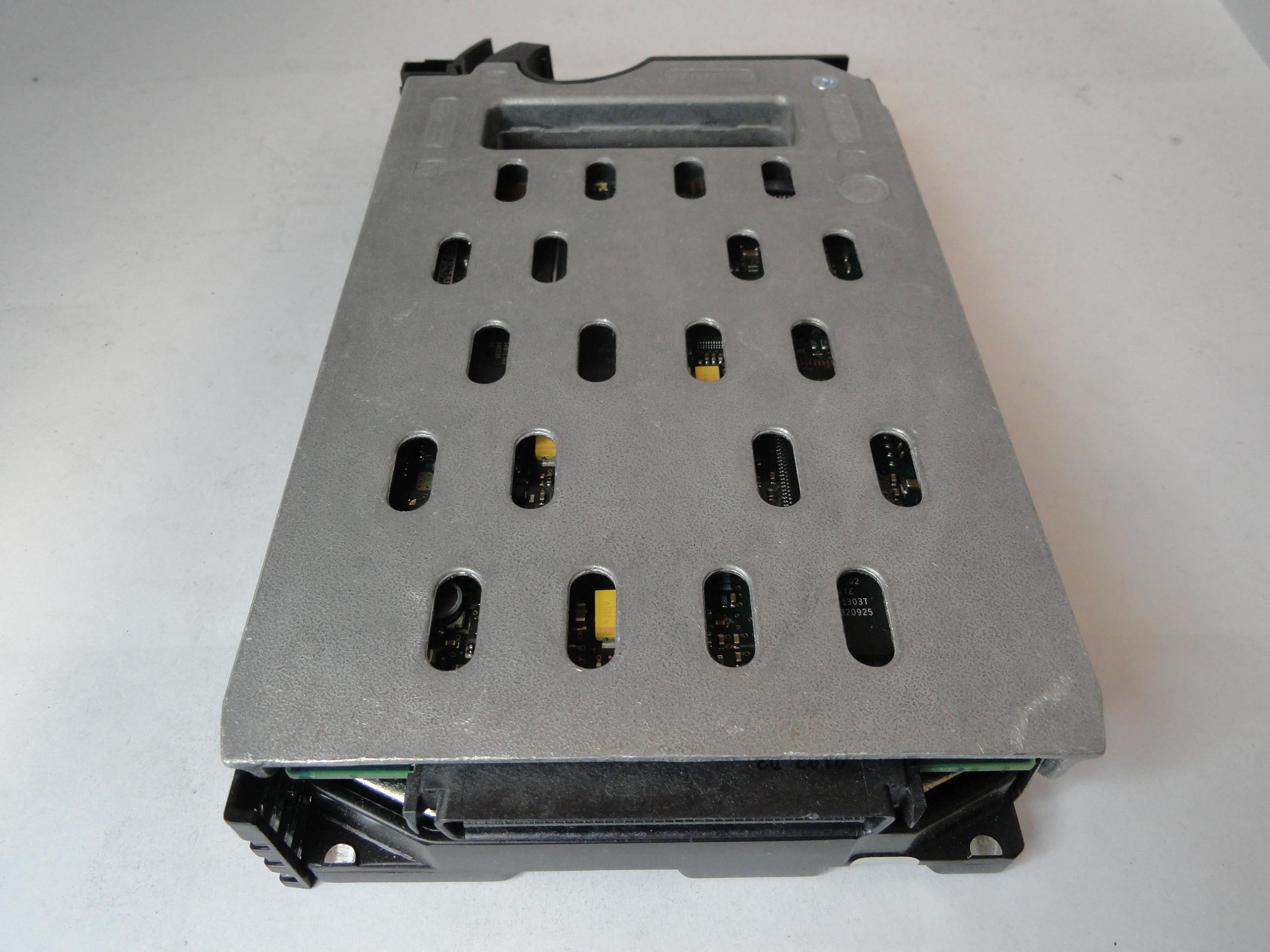 PR21810_9P2006-030_Seagate Dell 18GB SCSI 80 Pin 15Krpm 3.5in HDD - Image2