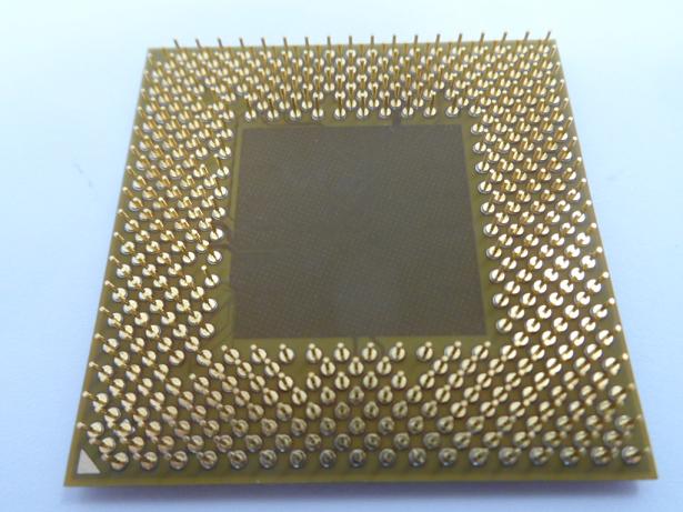 PR23015_AXDA2400DKV3C_AMD Athlon XP 2400+ 2.0GHz 266MHz CPU - Image2
