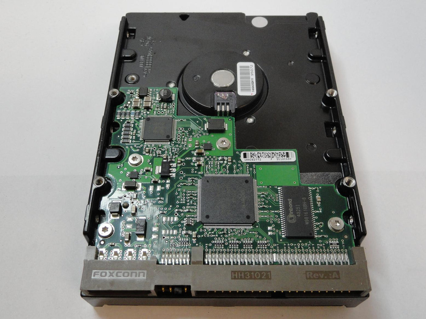 PR24135_9W2005-372_Seagate 40GB IDE 7200rpm 3.5in HDD - Image2
