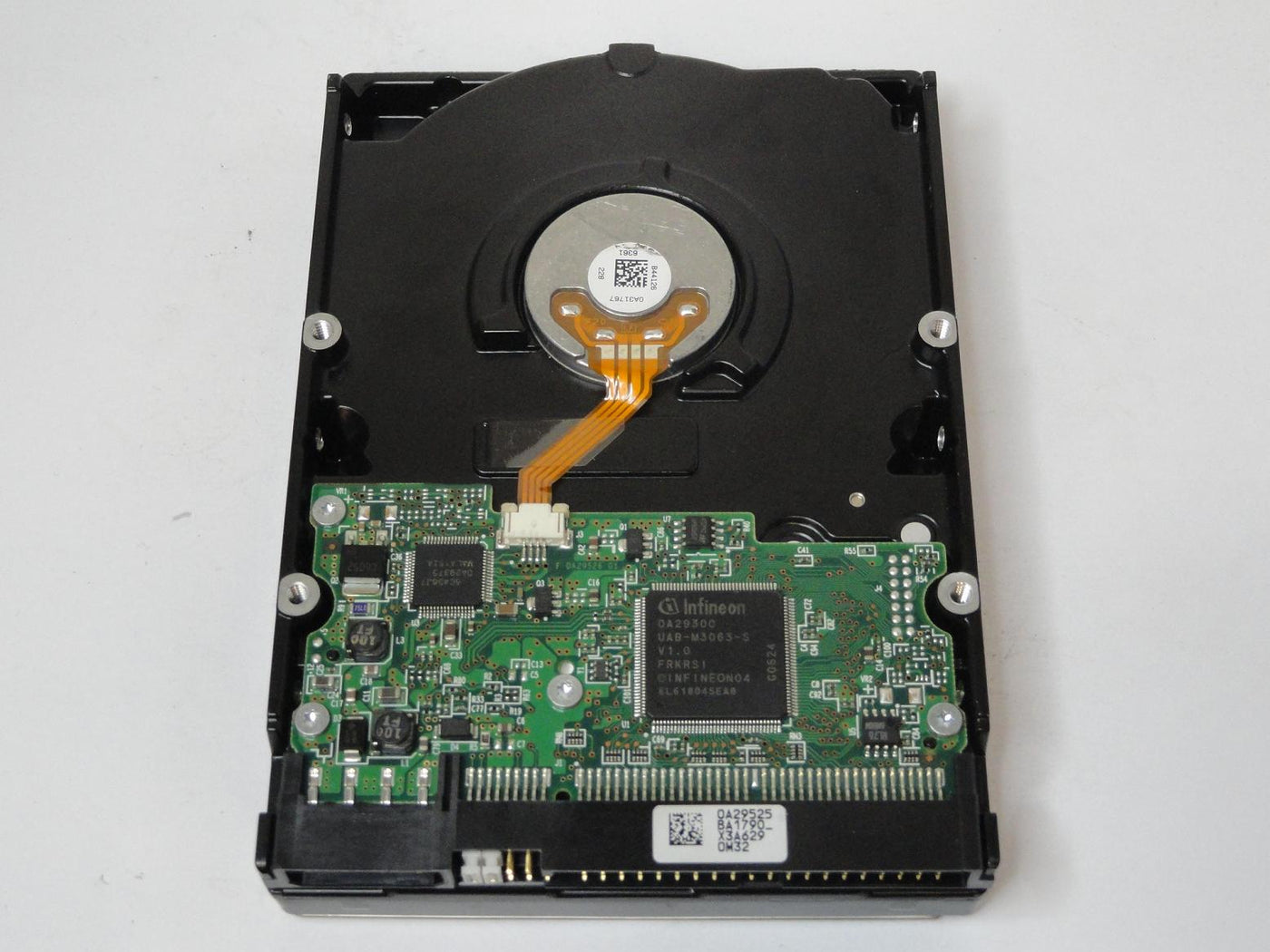 PR25090_0A32157_Hitachi 320GB IDE 7200rpm 3.5in HDD - Image2