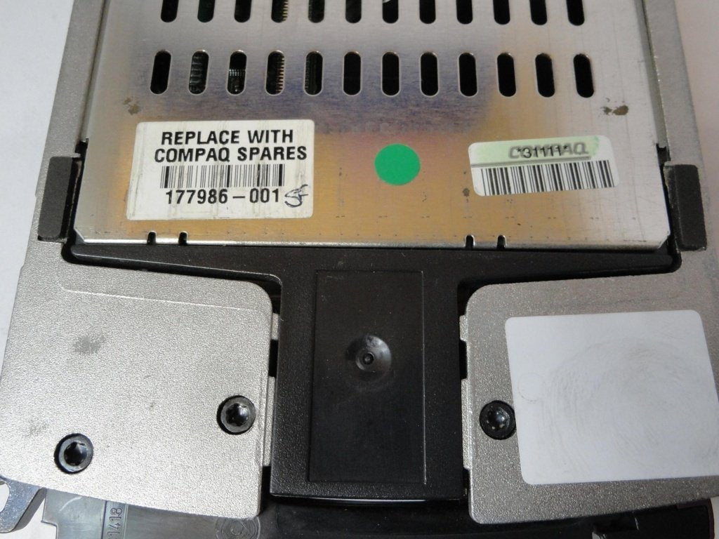 PR21679_9T9001-030_Seagate Compaq 36.4GB SCSI 80 Pin 10Krpm 3.5in HDD - Image4