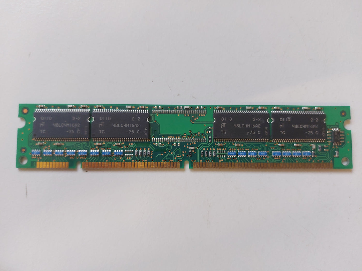 Micron 32MB SDRAM Non ECC PC-100 100Mhz Memory ( MT4LSDT464AG-10EC6 ) REF