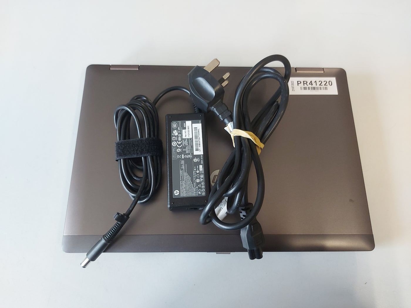 HP ProBook 6475b 500GB HDD AMD A6-4400M 2700MHz DVDRW Windows 8.1 Pro Laptop ( C5A54ET#ABU ) USED