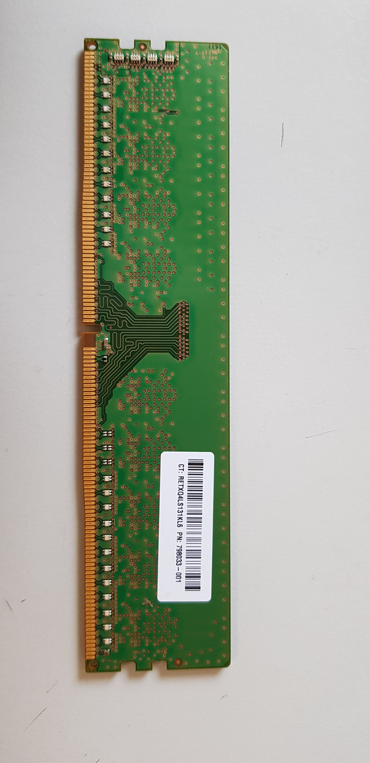 Samsung / HP 4GB PC4-17000 DDR4-2133MHz non-ECC Unbuffered CL15 288-Pin DIMM 1.2V Single Rank Memory Module (M378A5143EB1-CPB / 798033-001)