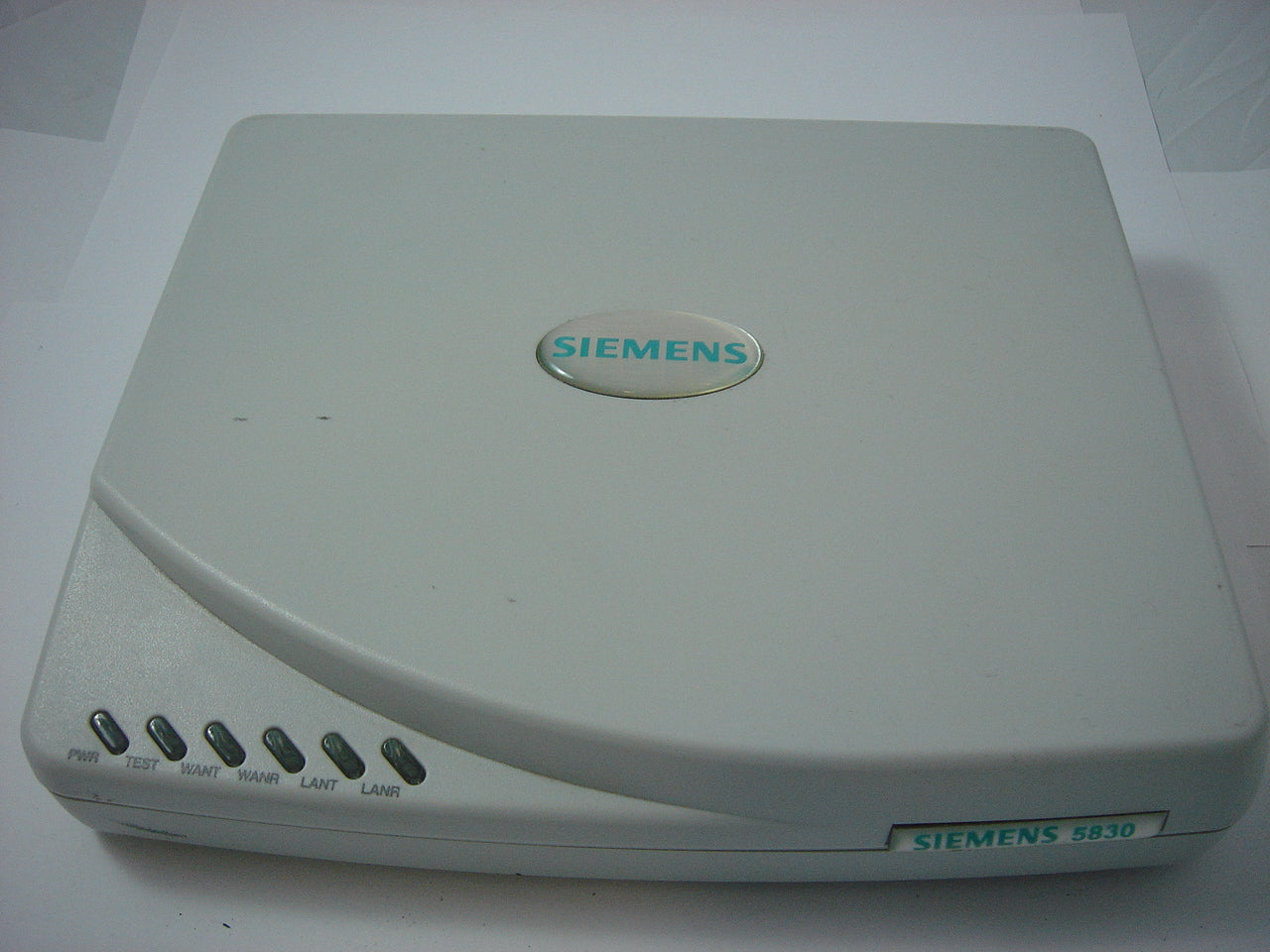 Siemens 4 Port Ethernet Hub ( 060-5830-F03 SB5830  Siemens )