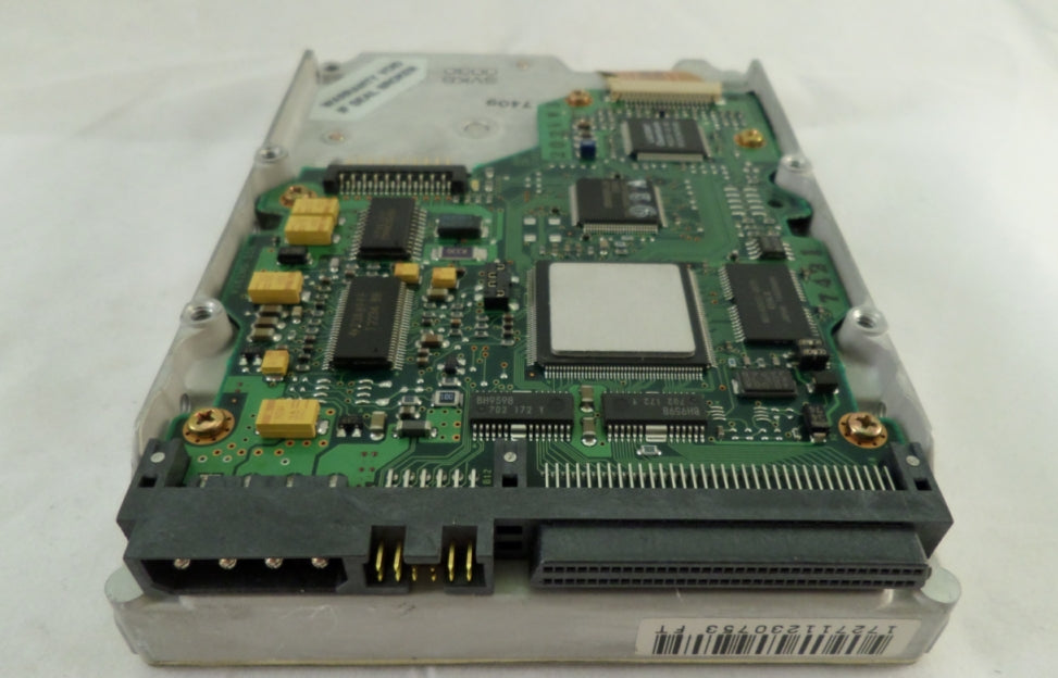 MC5952_VK22W881_Quantum 2.2GB SCSI 68 Pin 7200rpm 3.5" HDD - Image2