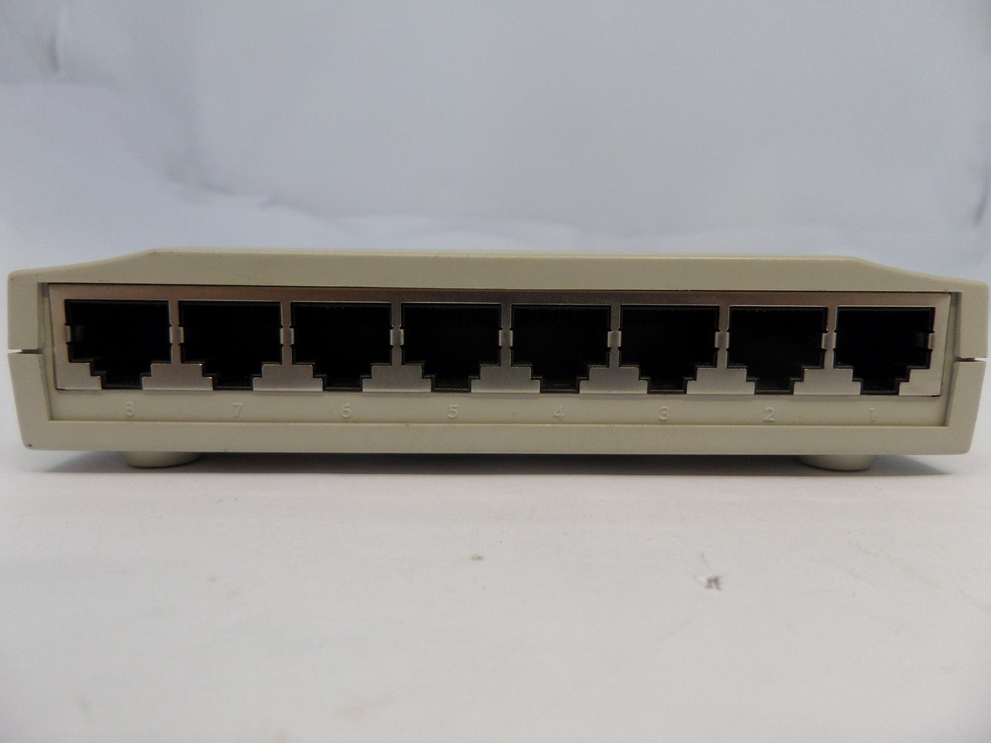 Q-Tec 781SH 8 Port Switch Hub
