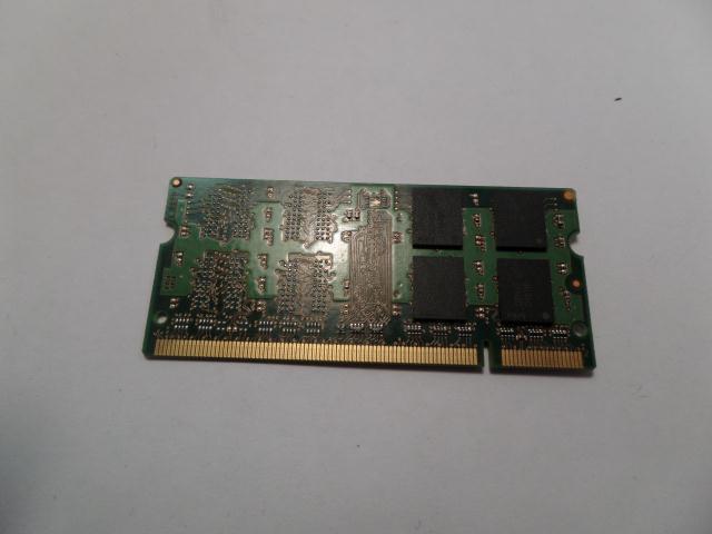 Micron 2GB PC2-5300 DDR2-667MHz non-ECC Unbuffered CL5 200-Pin SoDimm Dual Rank Memory Module ( MT8TF25632HZ-667H1     Micron )