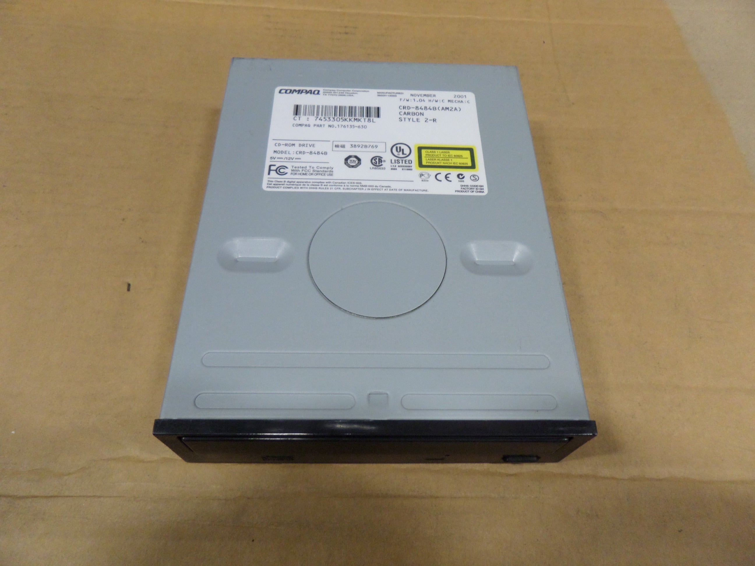 COMPAQ CRD 8484B CARBON STYLE 2 R CD ROM DRIVE (PN 176135 630 USED )