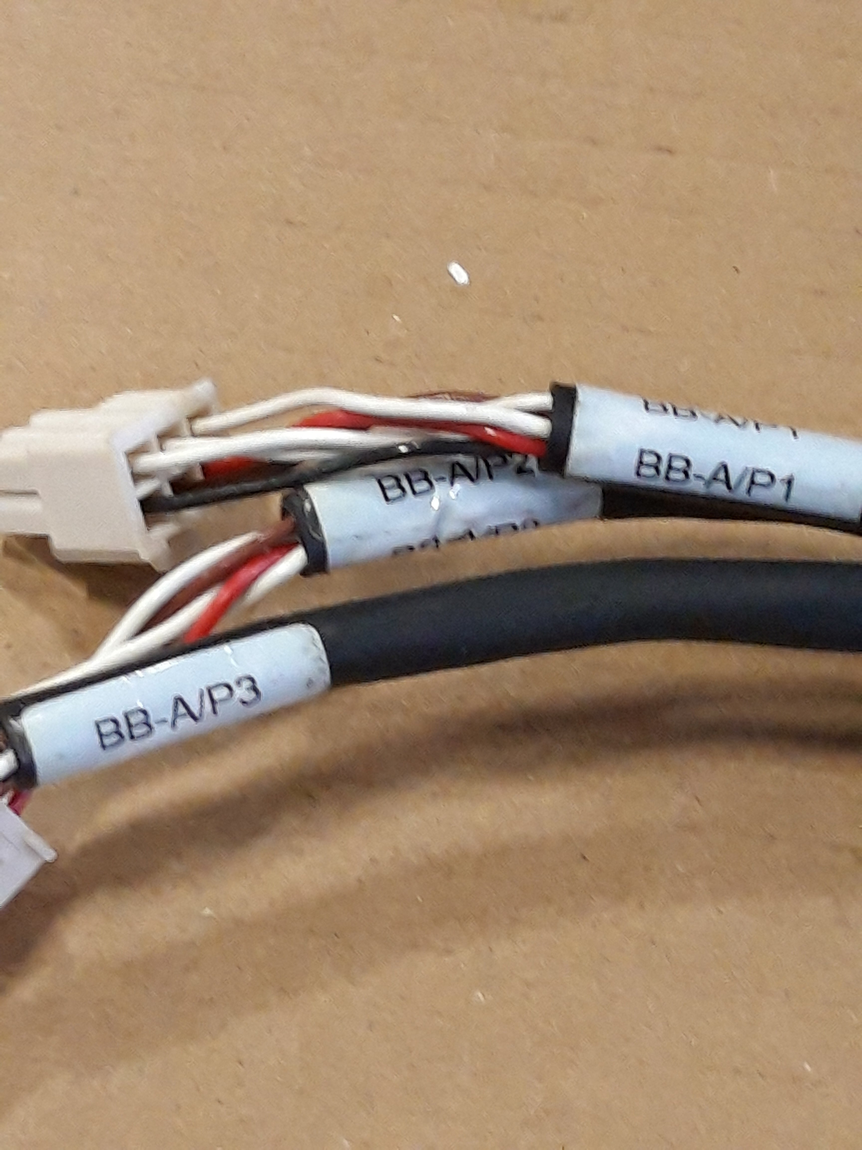 IBM Cable Fan Tray to 5/12V Bus Bar A (17P8099 USED)