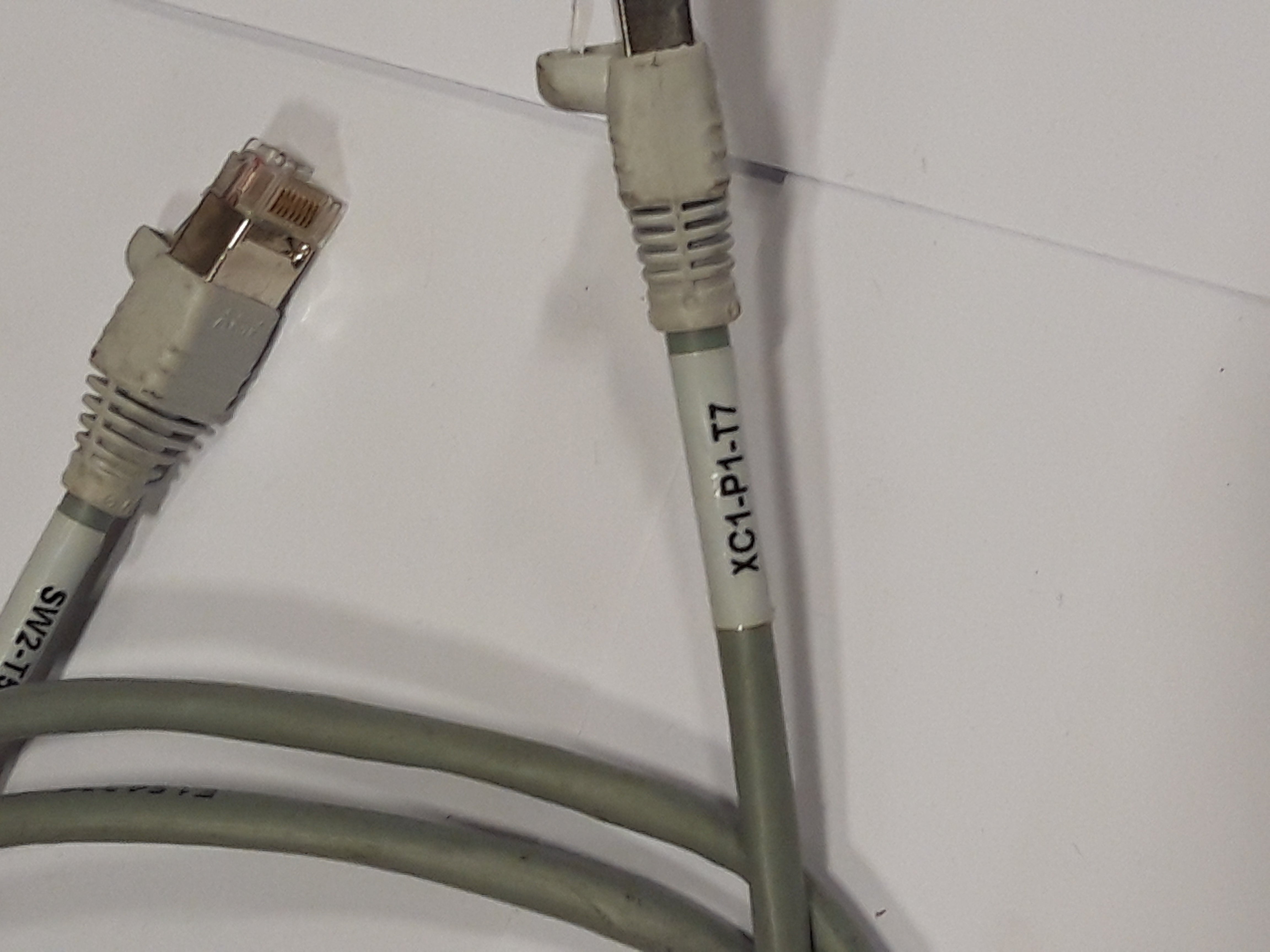 IBM Cable CEC 1 (Upper) to Ethernet Grey 1.0m (22R0997 USED)