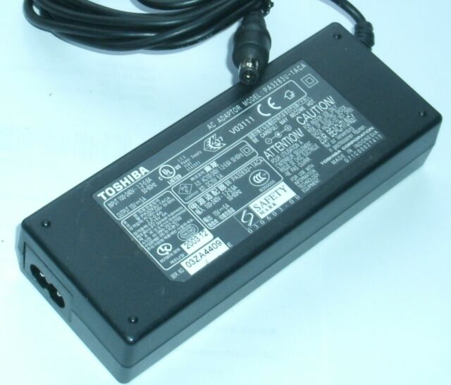 TOSHIBA AC Adaptor (PA3283U-1ACA USED)