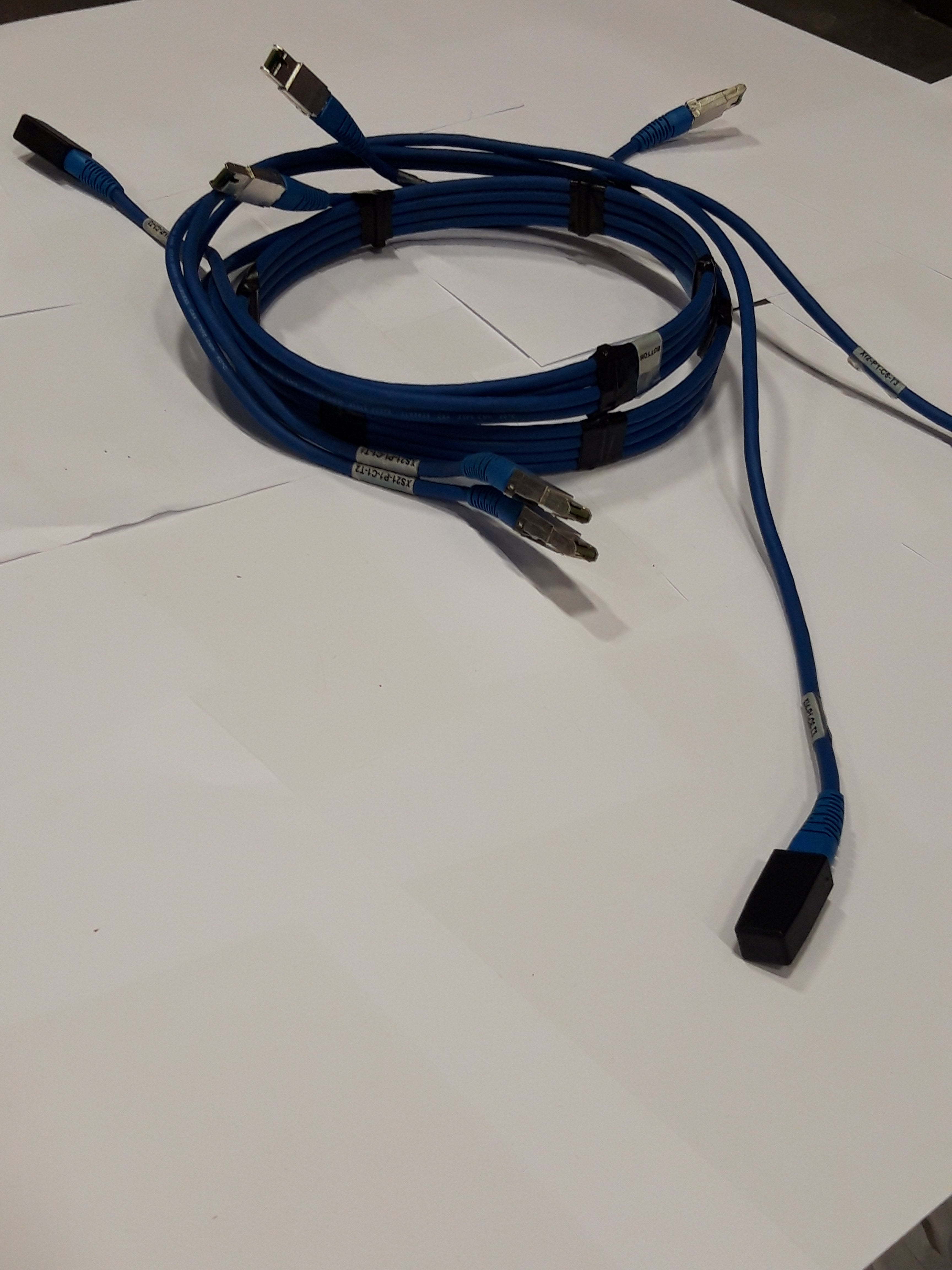 IBM DS8000 Fibre Channel FC Cable Set (x4 Cables) (22R2824 USED)