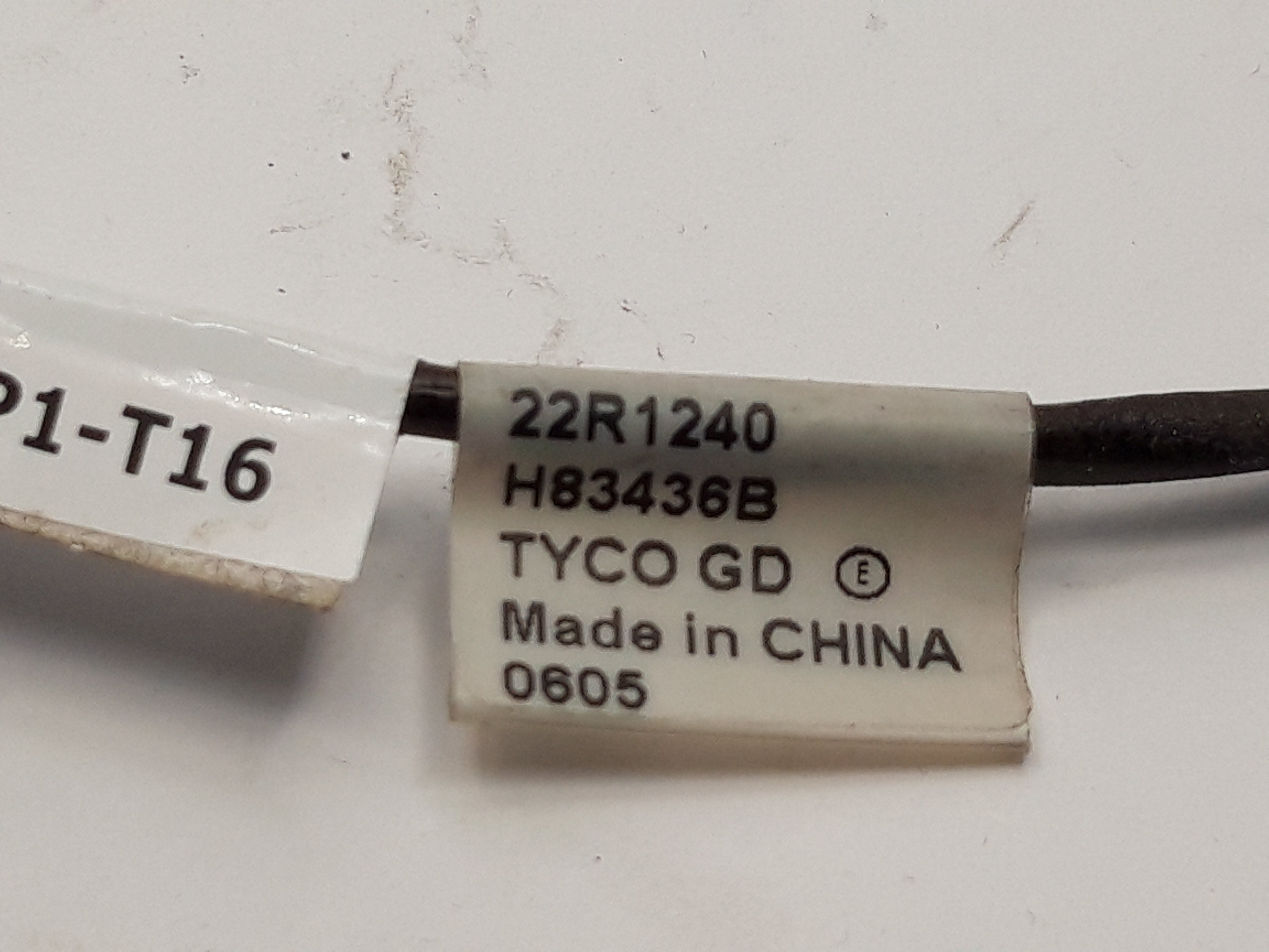 IBM SPCN Cable 0.4 M 18" Ds8000 (22R1240 USED)