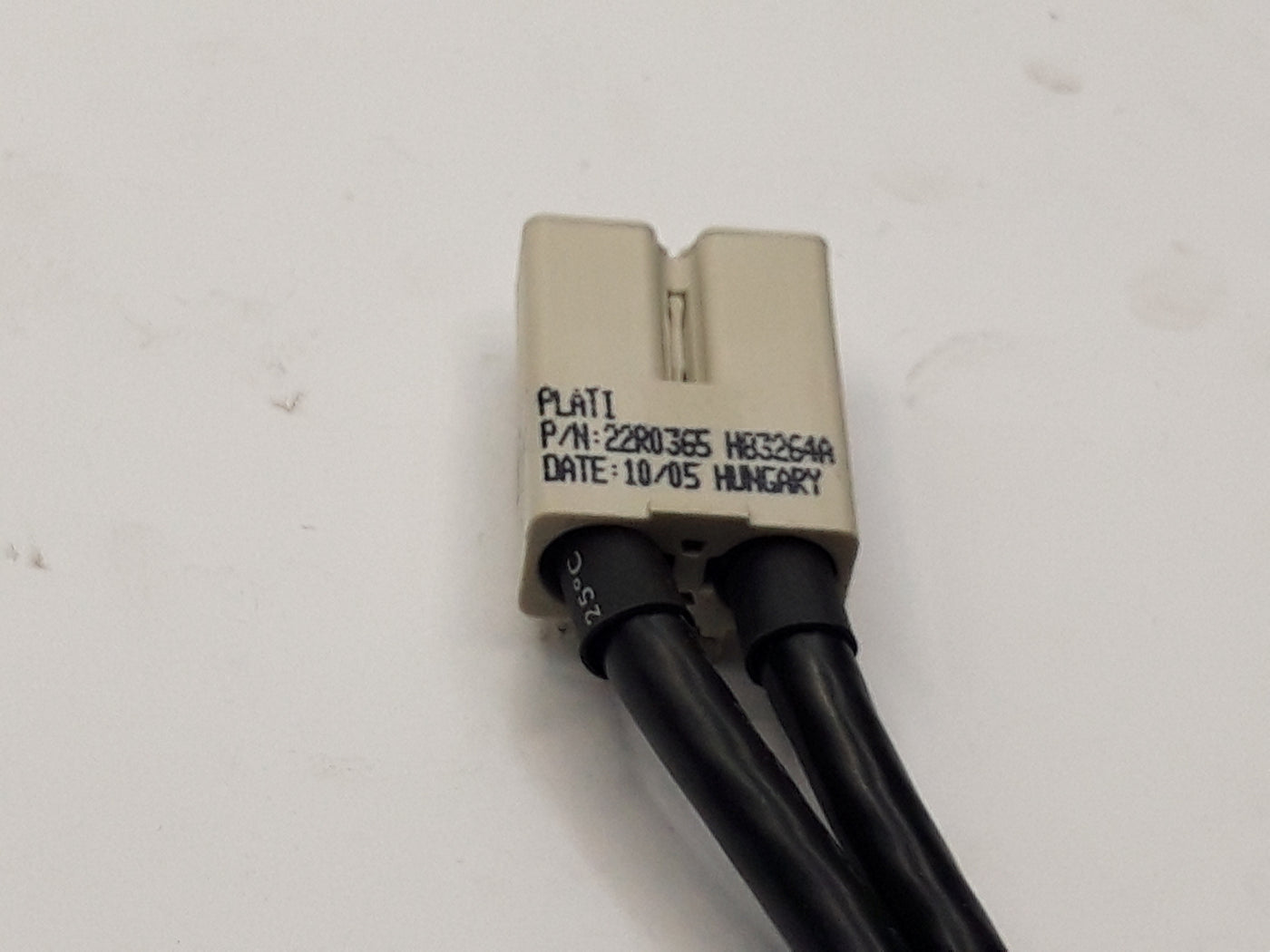 IBM Cable 208V Bus Bar to Battery Module (22R0365 USED)
