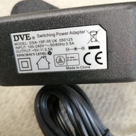 DVE SWITCHING POWER ADAPTER IN 100-240V 0.5A OUT 5V 2.5A (  DSA-15P-05 USED )