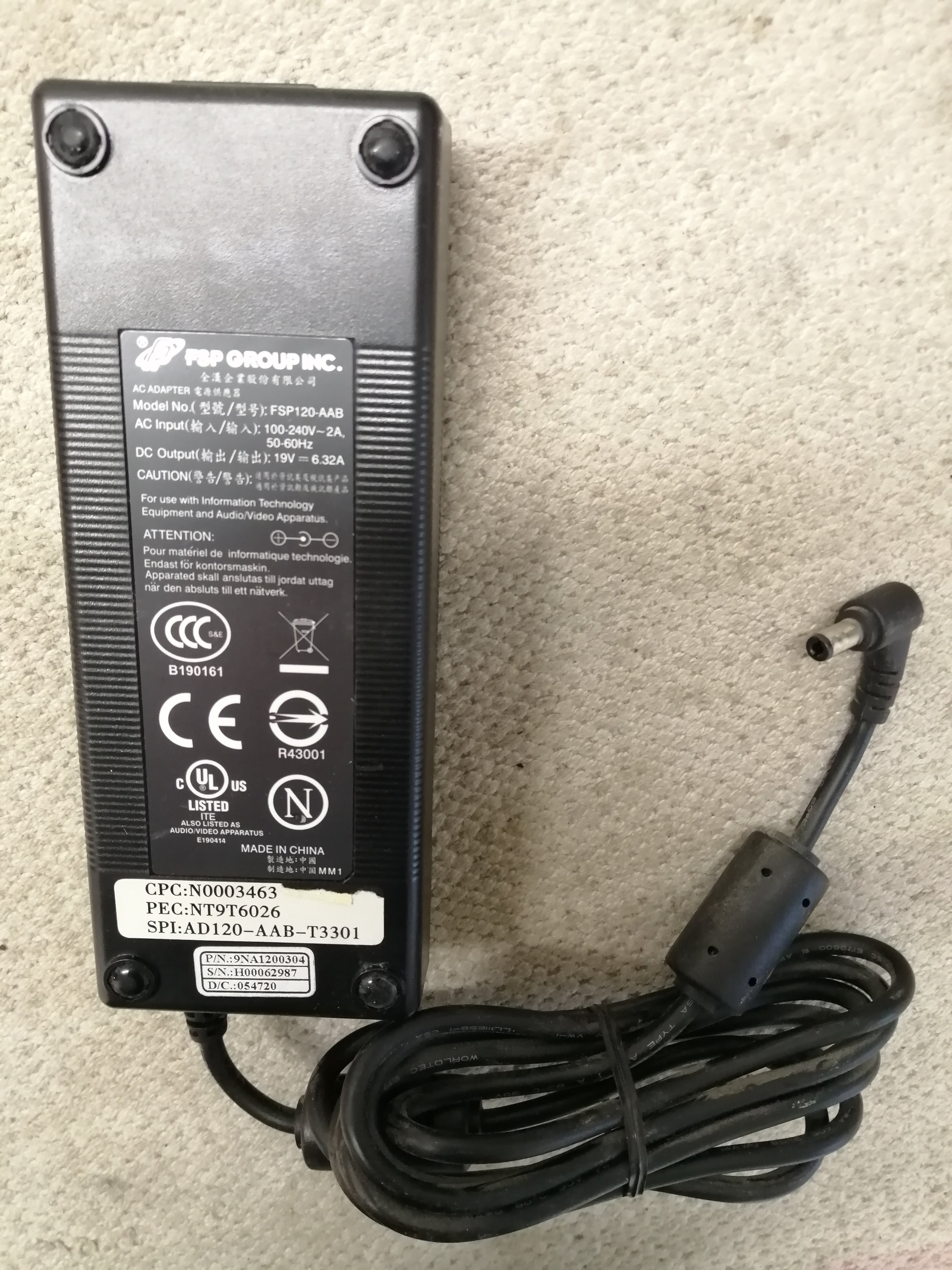 FSP AC ADAPTER IN 240V 2A OUT19V 6.32A  FSP120-AAB ( 9NA1200304  USED )