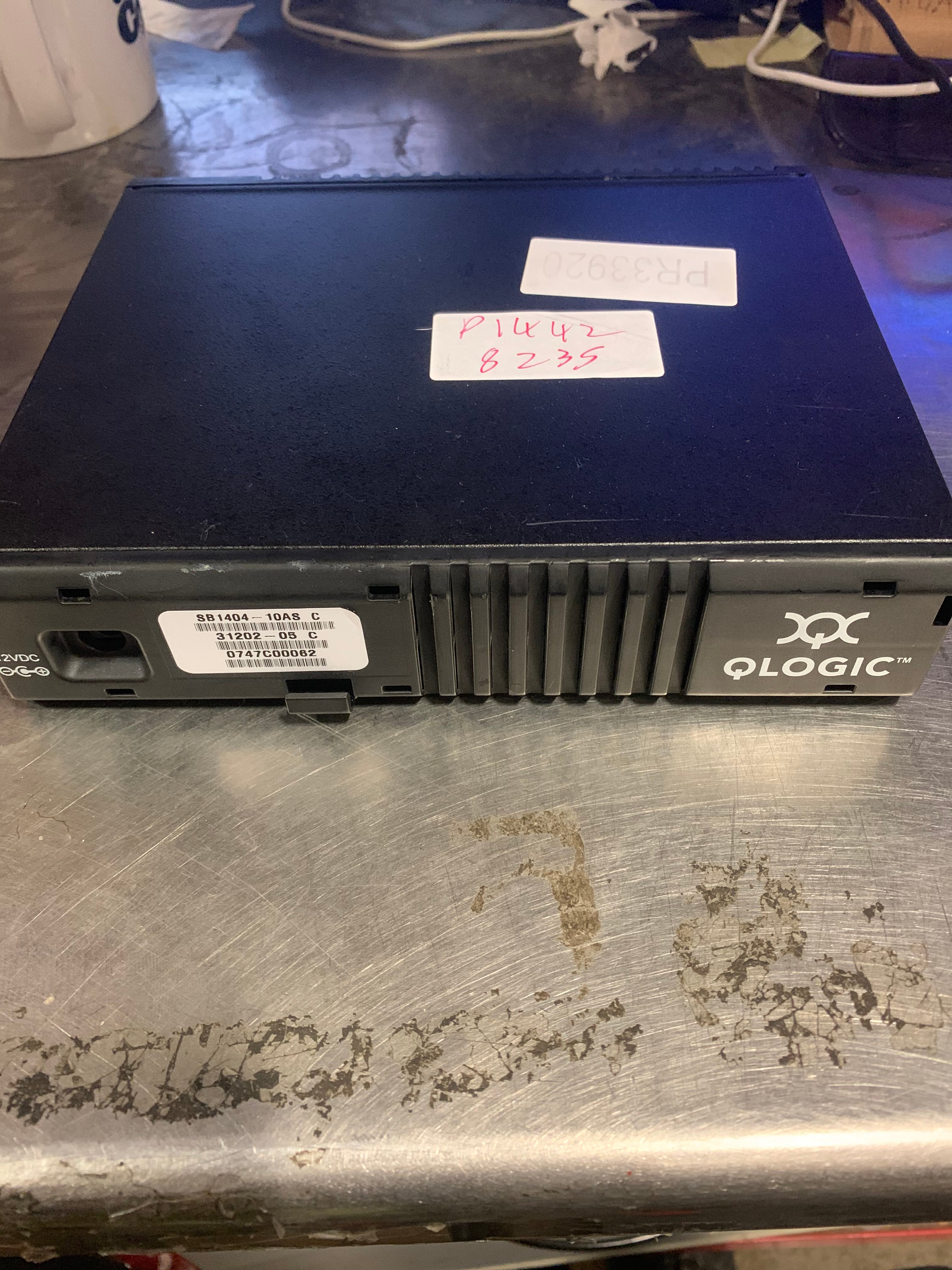 Qlogic SANbox 1400 with Power Supply (SB1404-10AS-D 1400 USED)