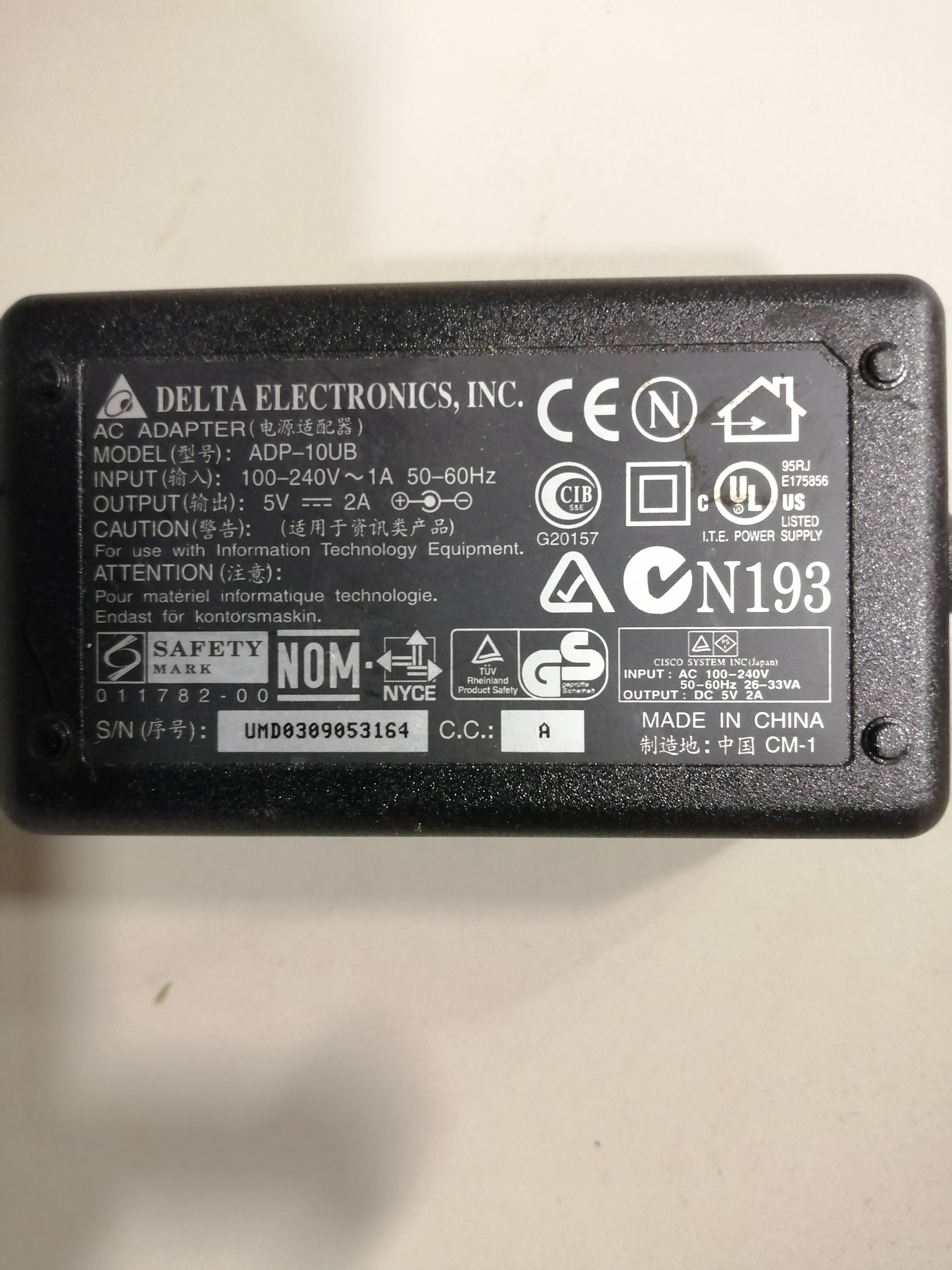 DELTA ELECTRONICS AC ADAPTER IN 240V 50 HZ OUT 5V 2A ( ADP-10UB USED )