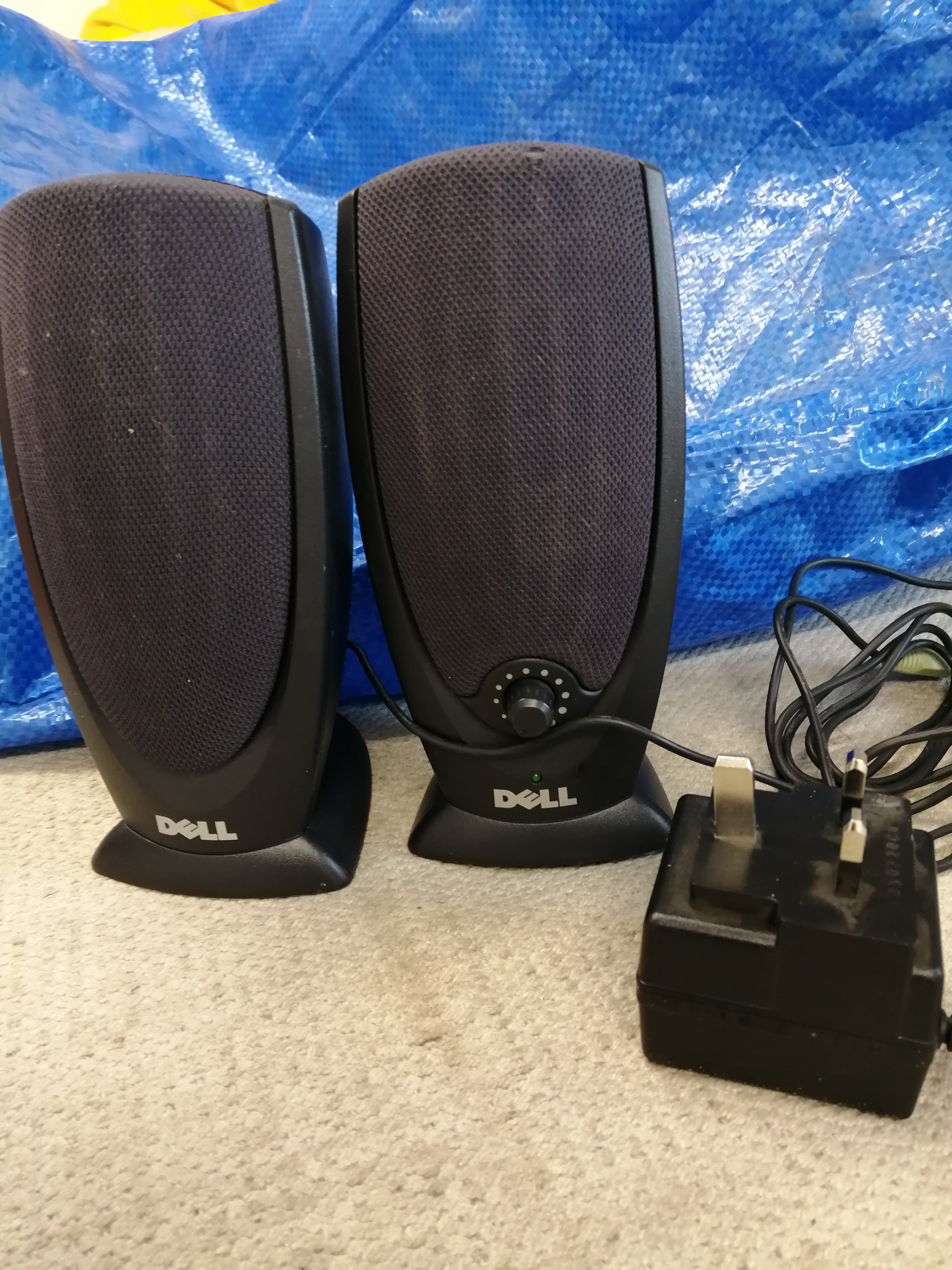 DELL MULTIMEDIA SPEAKERS A215 IN 12V 0.5A WITH PSU ( A215 USED )