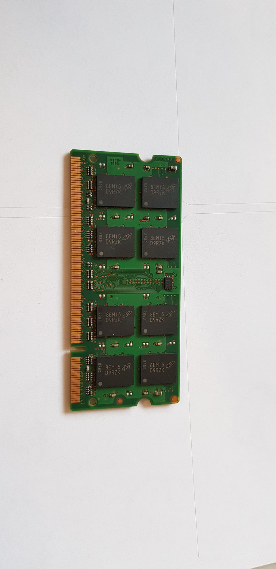 Micron 2GB DDR2 SODIMM 2RX8 PC2 6400S (MT16HTF25664HZ-800M1)