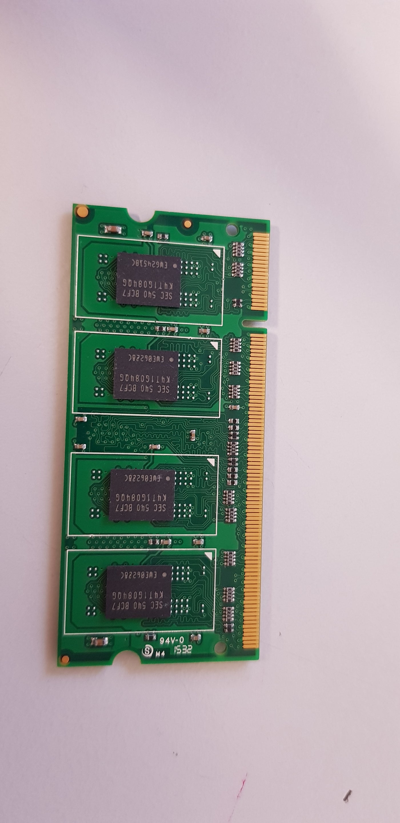 Unigen 1GB DDR2 667-SODIMM Memory Module (UG12T6400M8SU-C8S-IBA-00)