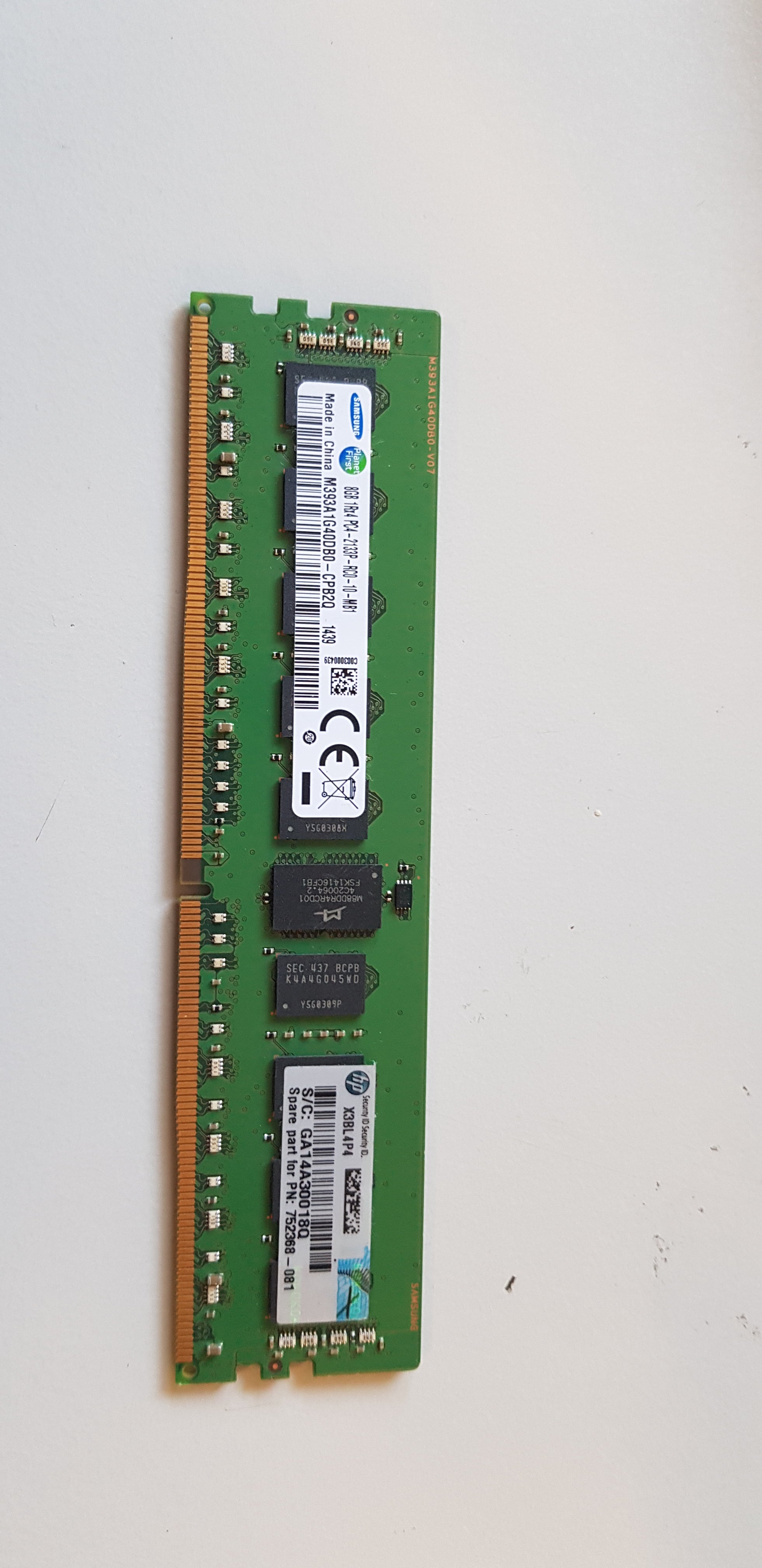 Samsung 8GB 1Rx4 PC4 2133P  DDR4-2133MHz ECC Registered CL15 288-Pin DIMM 1.2V Single Rank Memory Module (M393A1G40DB0-CPB2Q)