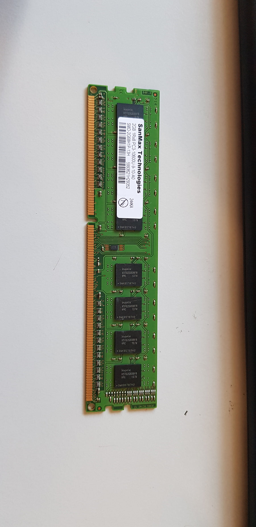 SanMax 2GB 1Rx8 desktop DIMM 240pin PC3 / DDR3-1333MHz Memory Module (SMD-2G68H1P-13H)