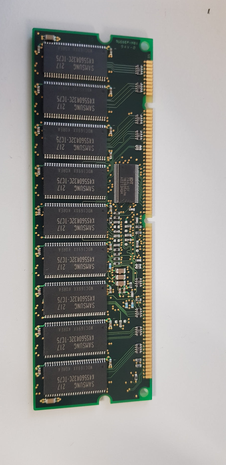 Samsung IBM LABELLED 512MB PC133R SDRAM Registered ECC 133Mhz Server Memory (M390S6450CT1-C7A   33L3150 )