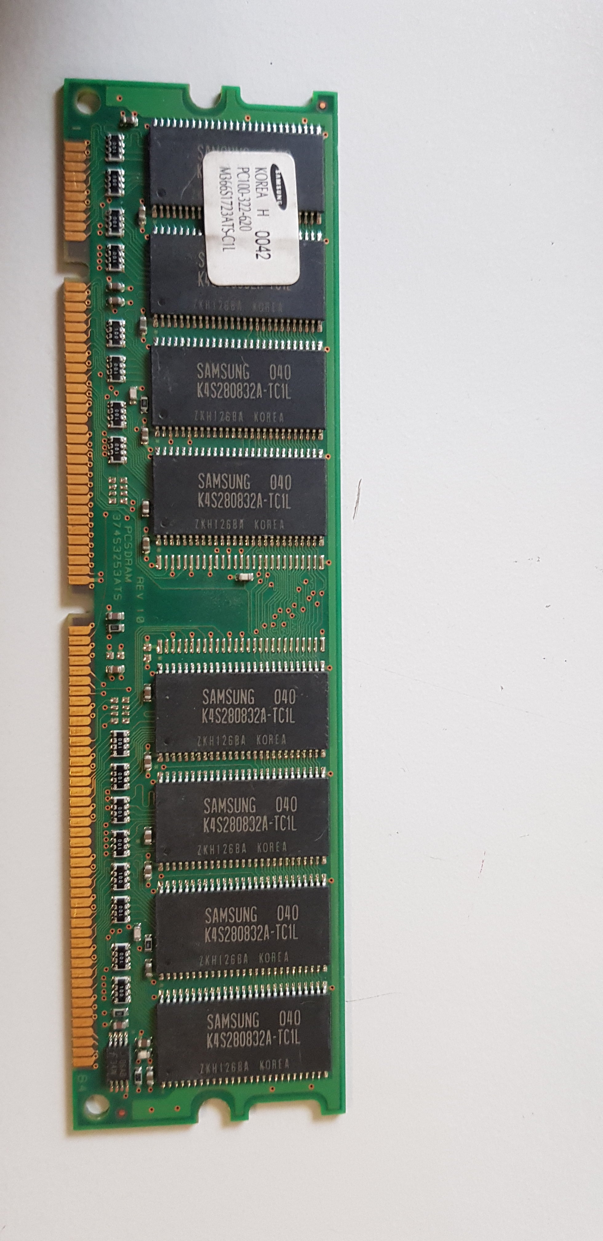 Samsung 128MB PC100 100MHz non-ECC CL2 168-Pin DIMM Memory Module (M366S1723ATS-C1L)