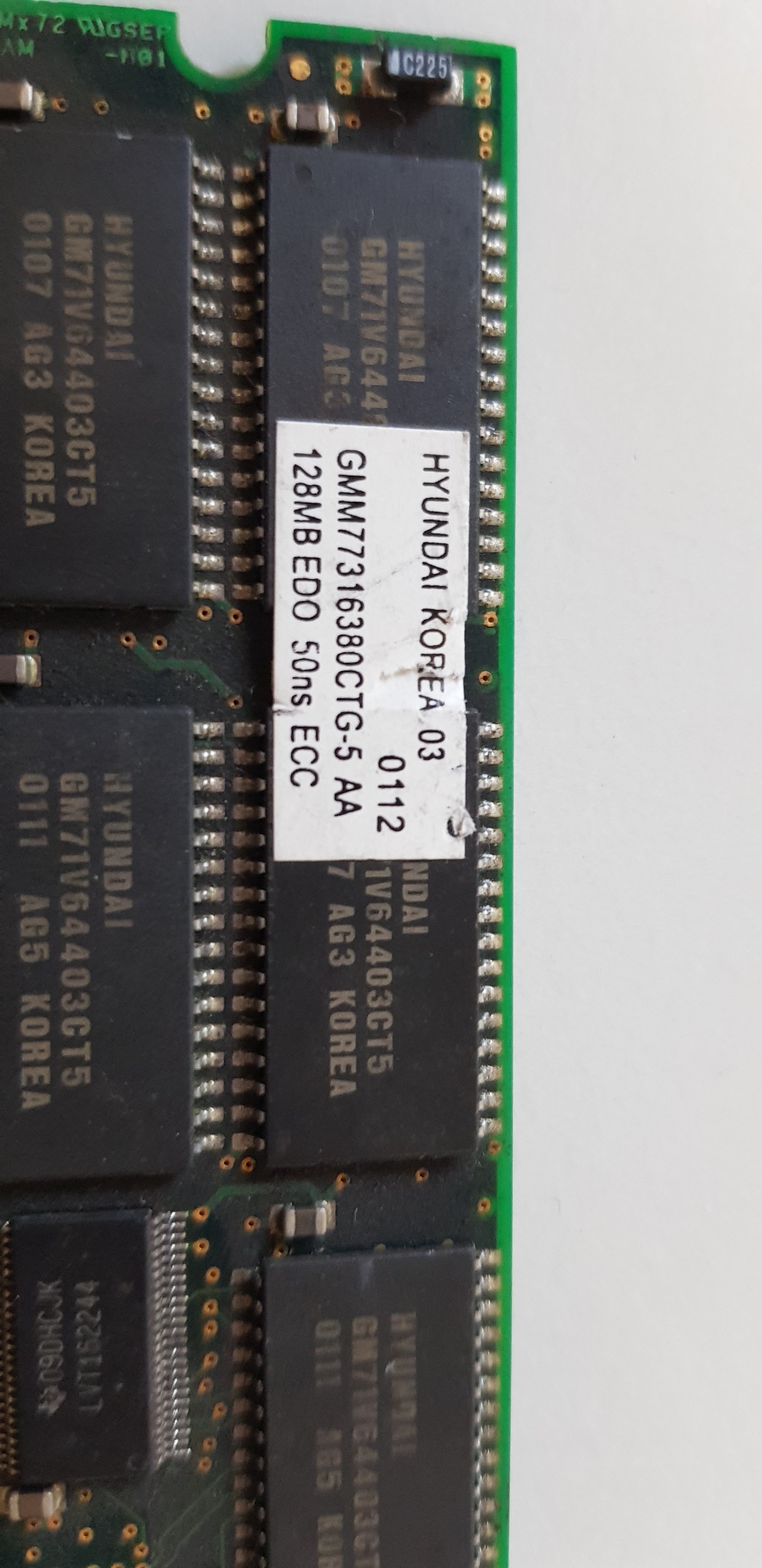 Hyundai/Sun 128MB EDO DIMM 168p Buffered ECC MEMORY MODULE (GMM77316380CTG-5 / 370-3798-02)