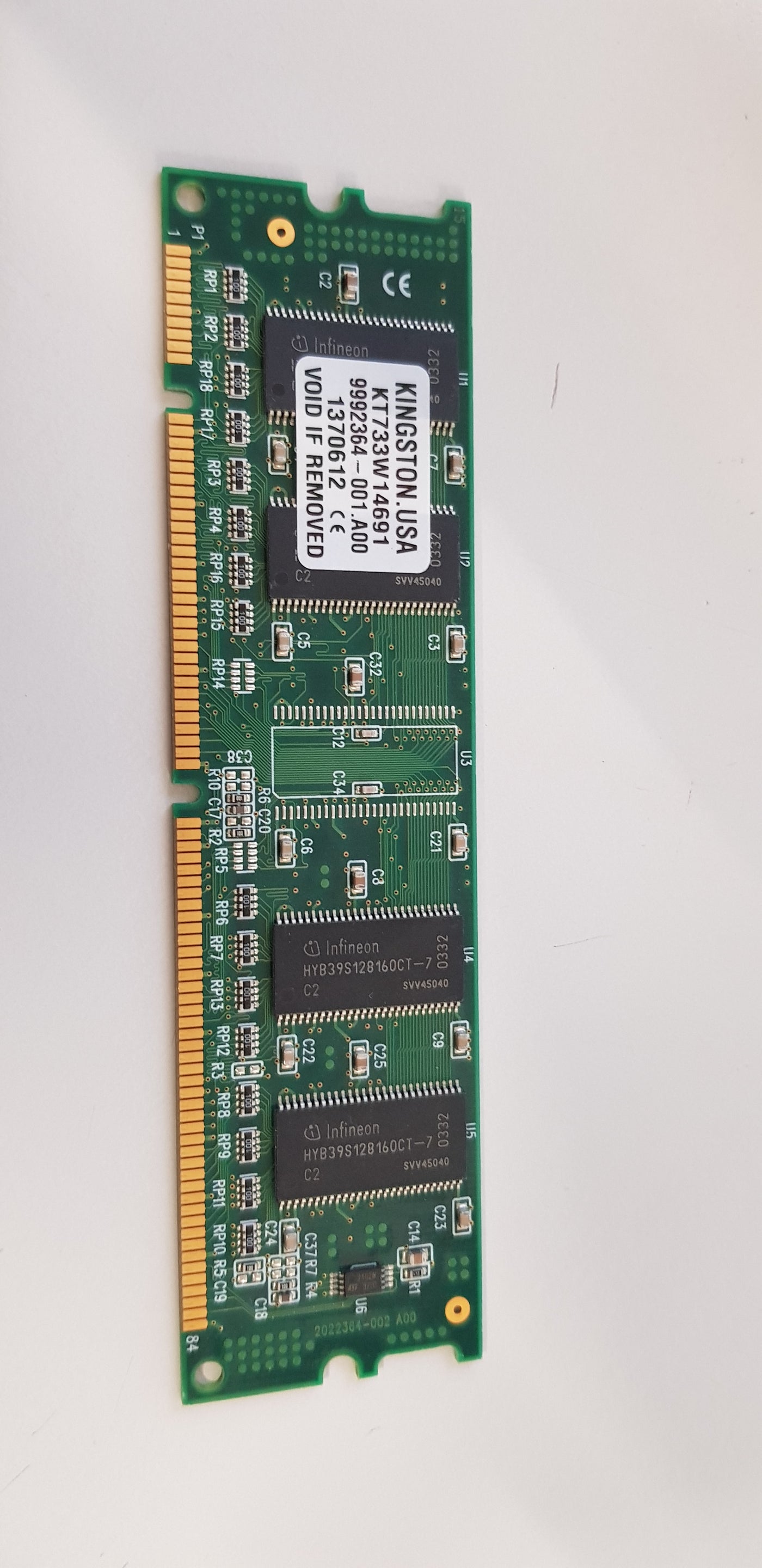 Kingston 64MB PC133 133MHz non-ECC Unbuffered 168-Pin DIMM Memory Module (KT733W14691 / 9992364-001.A00)