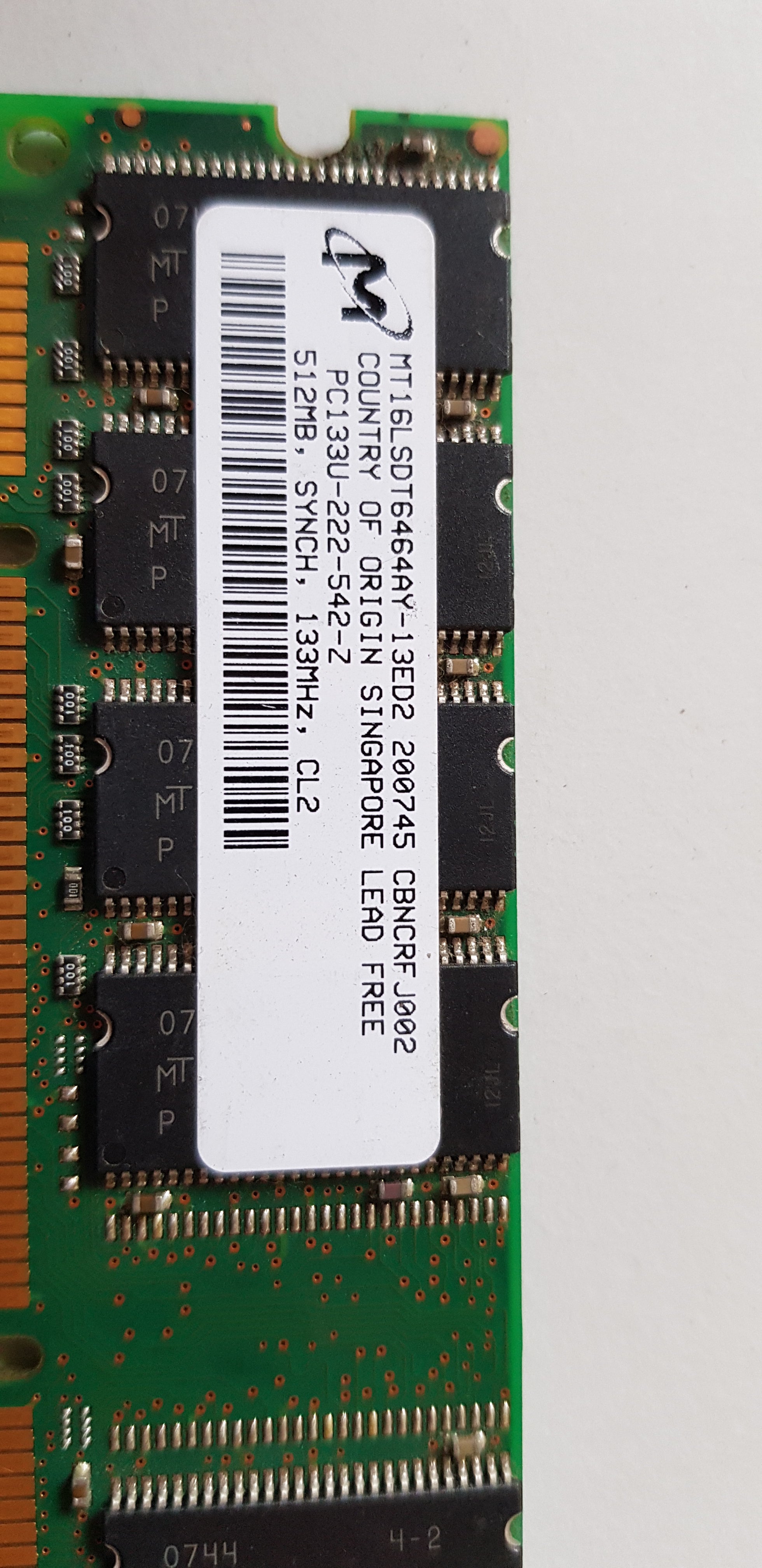 Micron 512MB PC133U CL2 nonECC Unbuffered 168Pin DIMM Memory Module (MT16LSDT6464AY-13ED2)