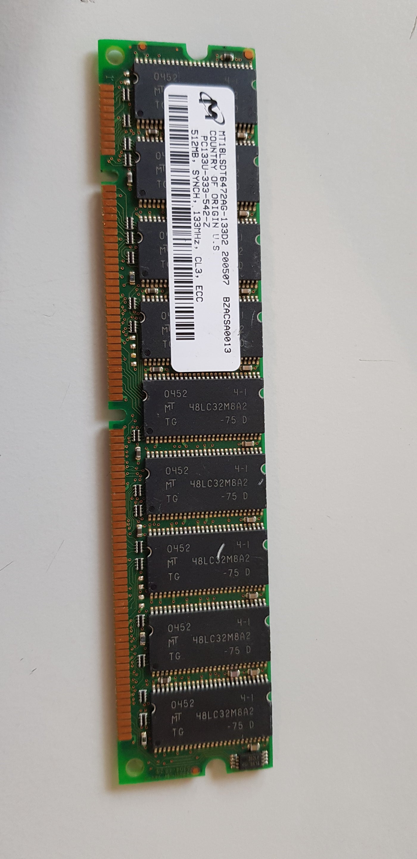 Micron 512MB PC133U CL3 ECC 168Pin SDRAM DIMM Memory Module (MT18LSDT6472AG-133D2)