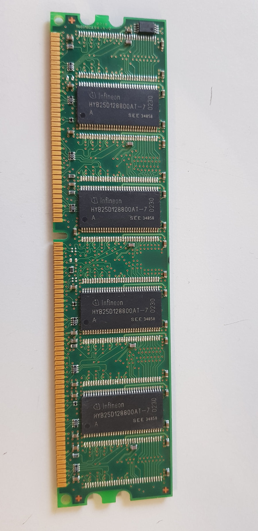 Infineon 128MB PC2100 DDR-266MHz non-ECC Unbuffered CL2.5 184-Pin DIMM Memory Module (HYS64D16000GU-7-A)