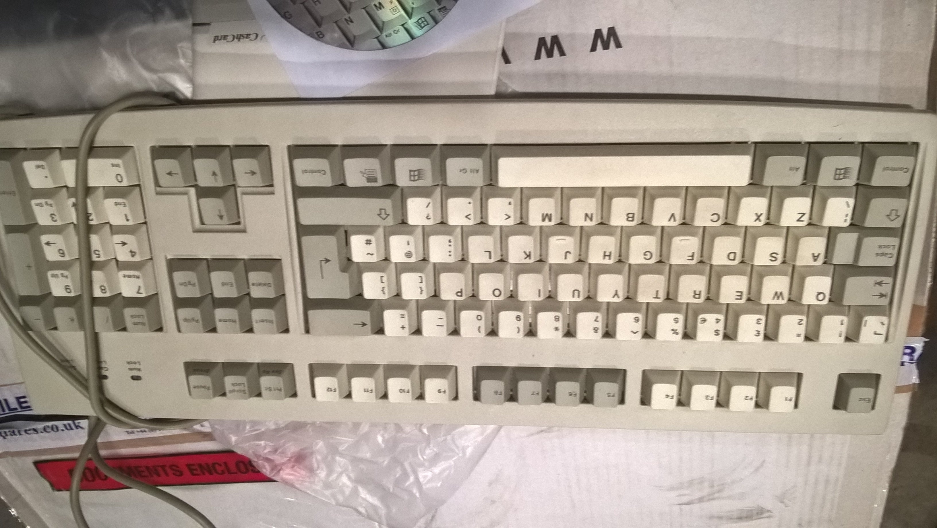 (Cherry G83-6105LPGB white PS2 keyboard)