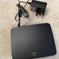 Linksys SE2800 8-Port Gigabit Ethernet Switch 12 V ( SE2800 USED WITH PSU )