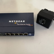 Netgear 5-Port Fast Ethernet Switch FS105 ( FS105 PWR-075-701 DV-7580UK USED WITH PSU)   )