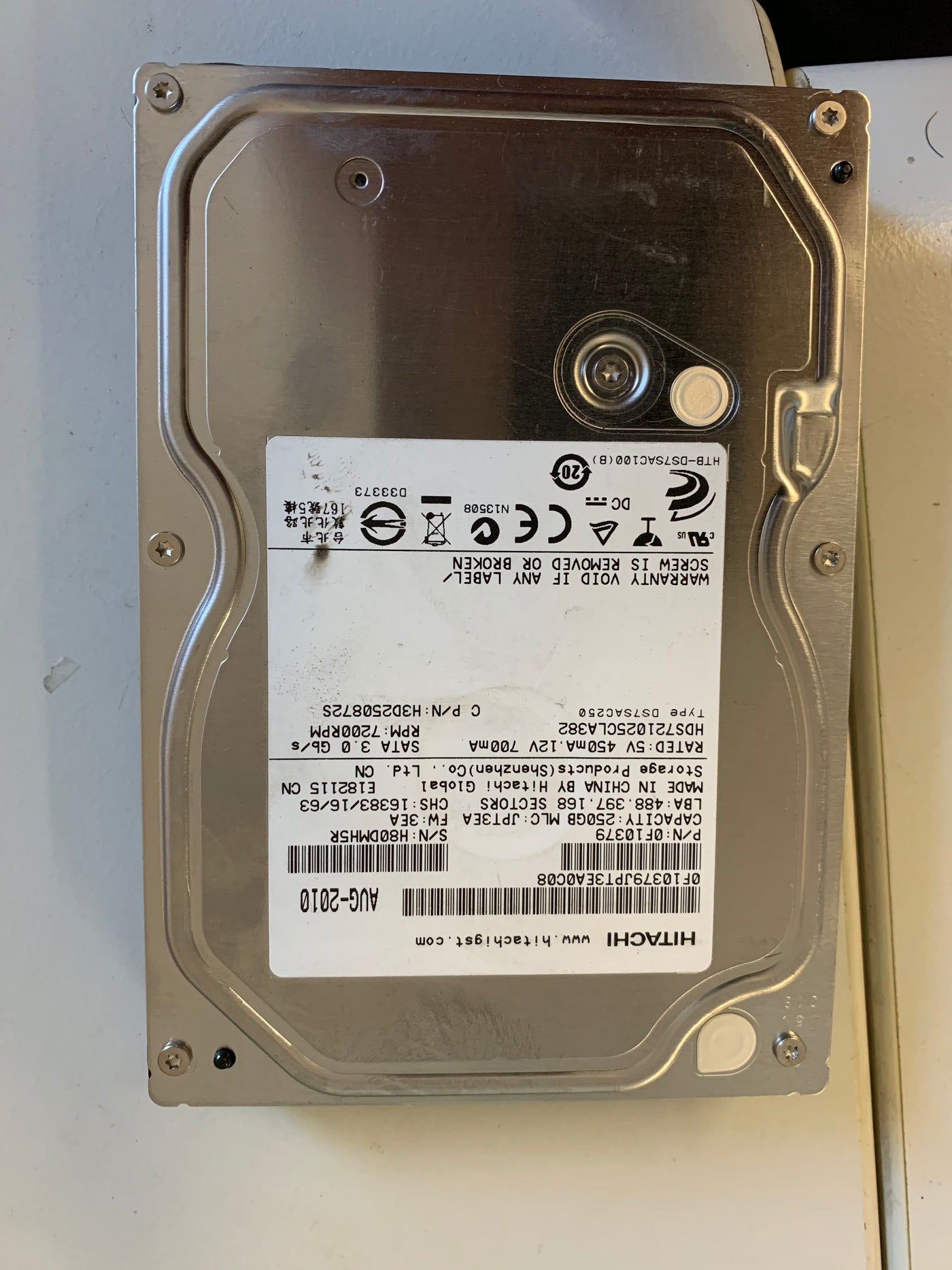 Hitachi 3.5in 250GB SATA 7200RPM HDD ( HDS721025CLA382 REF)