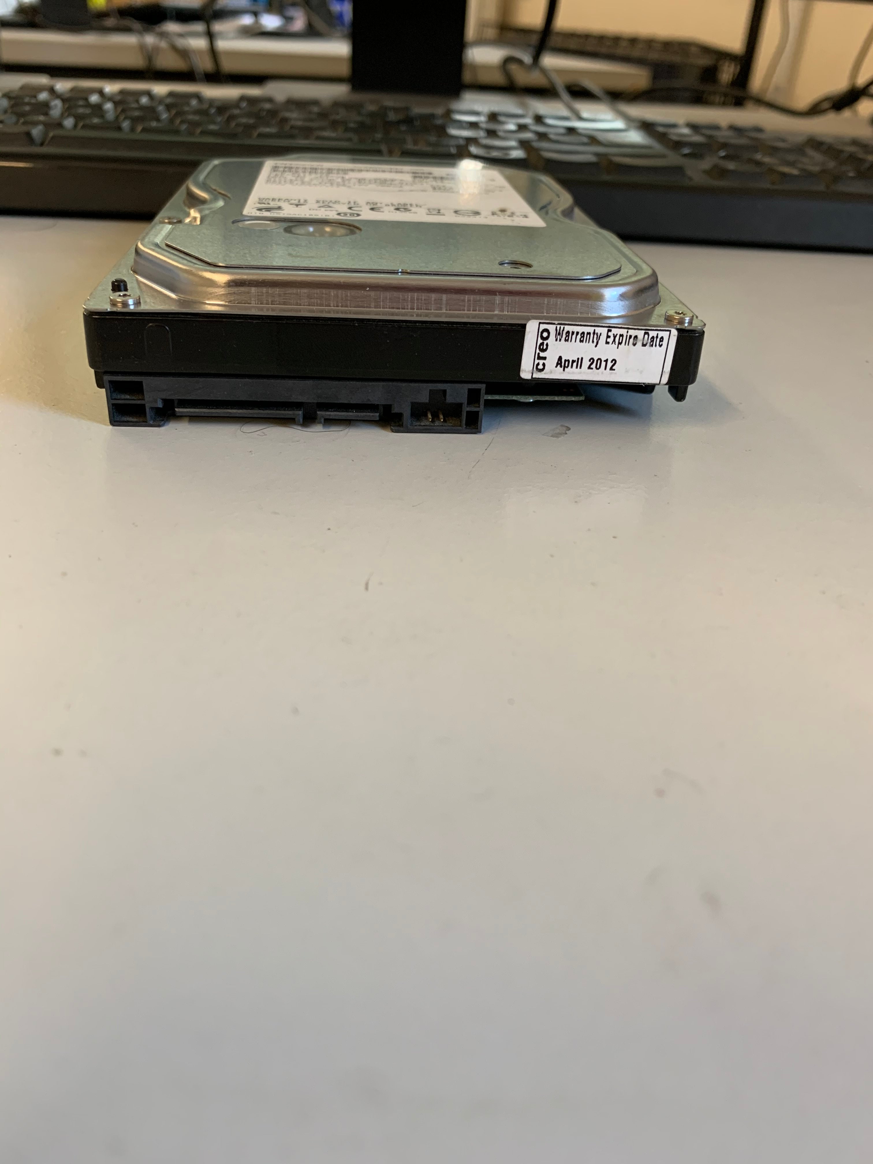 Hitachi 3.5in 250GB SATA 7200RPM HDD ( HDS721025CLA382 REF)