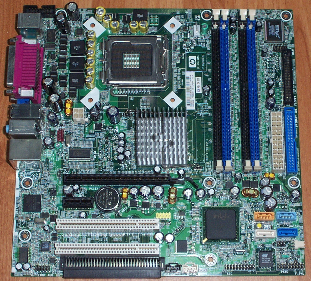 HP P4 Motherboard with Heat Sink and Mounting
