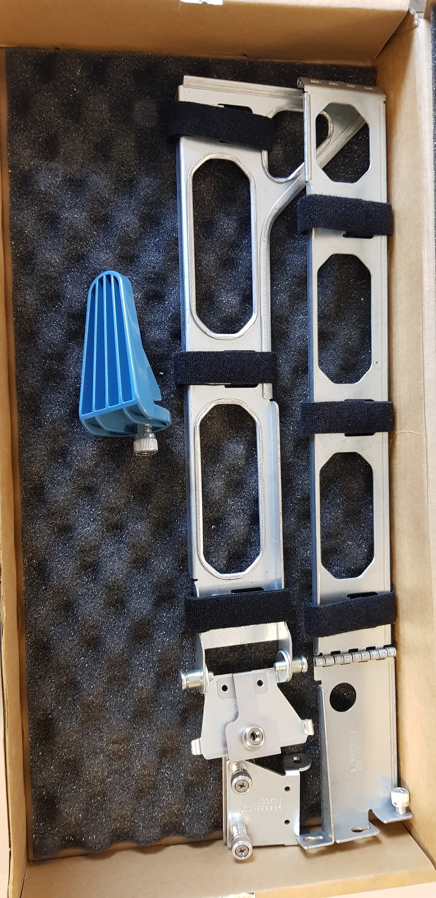 Compaq Comp. CBL MGMT ARM DL580G2 ALL ( 289294-B21 ) (Discontinued by Manufacturer)