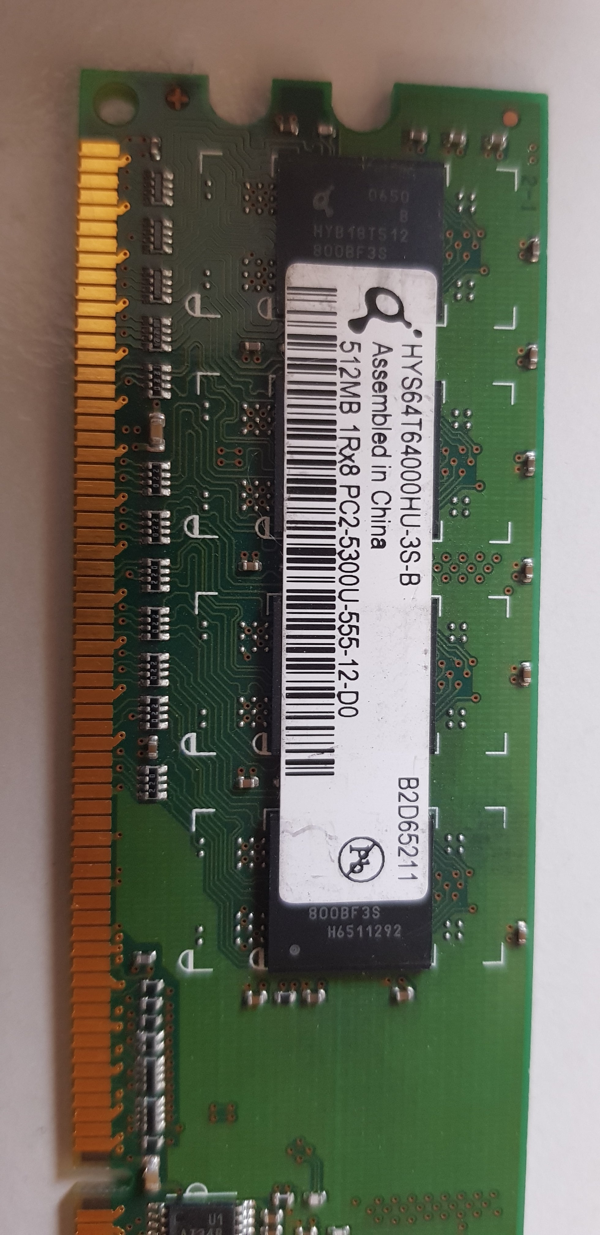 Qimonda 512MB 240p PC2-5300 CL5 8c 64x8 DDR2-667 DIMM Memory Module (HYS64T64000HU-3S-B)