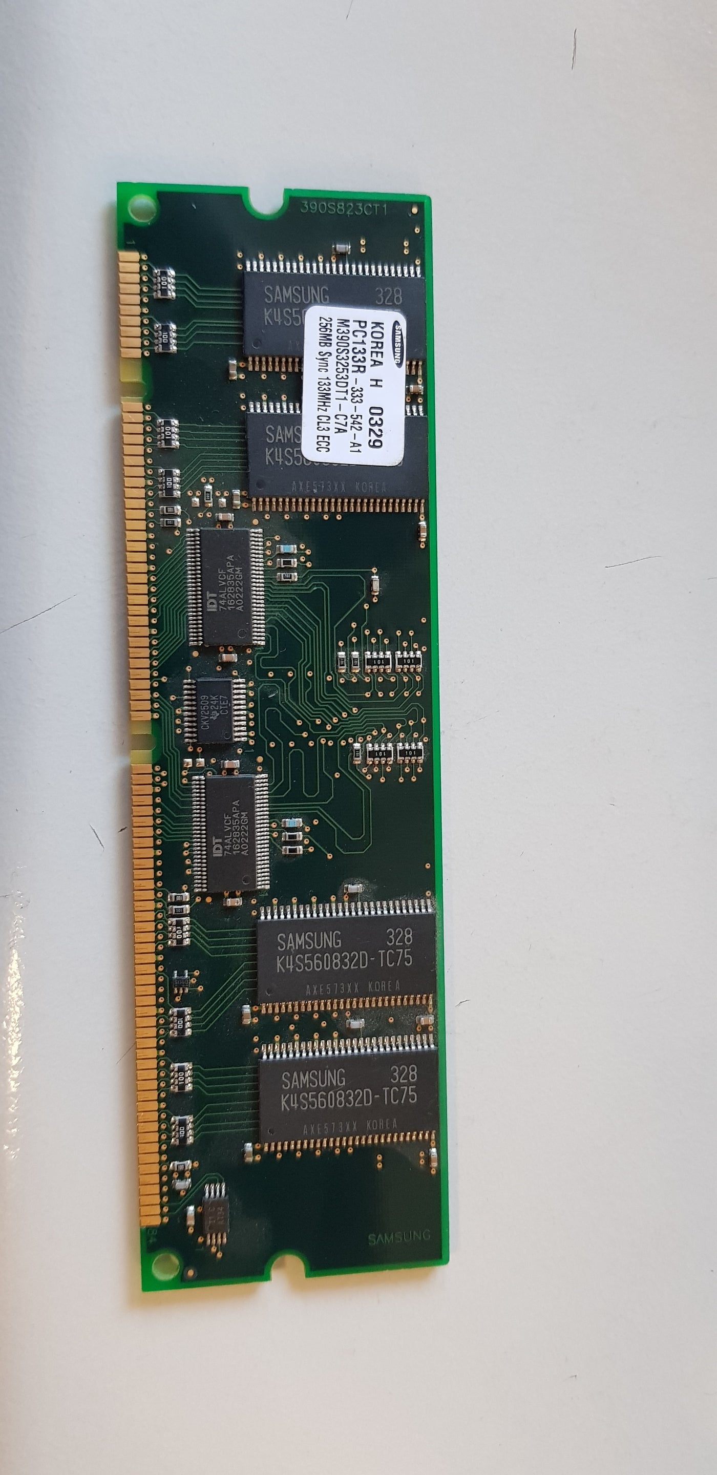 Samsung 256MB PC133R CL3 ECC Registered 168Pin SDRAM DIMM (M390S3253DT1-C7A)