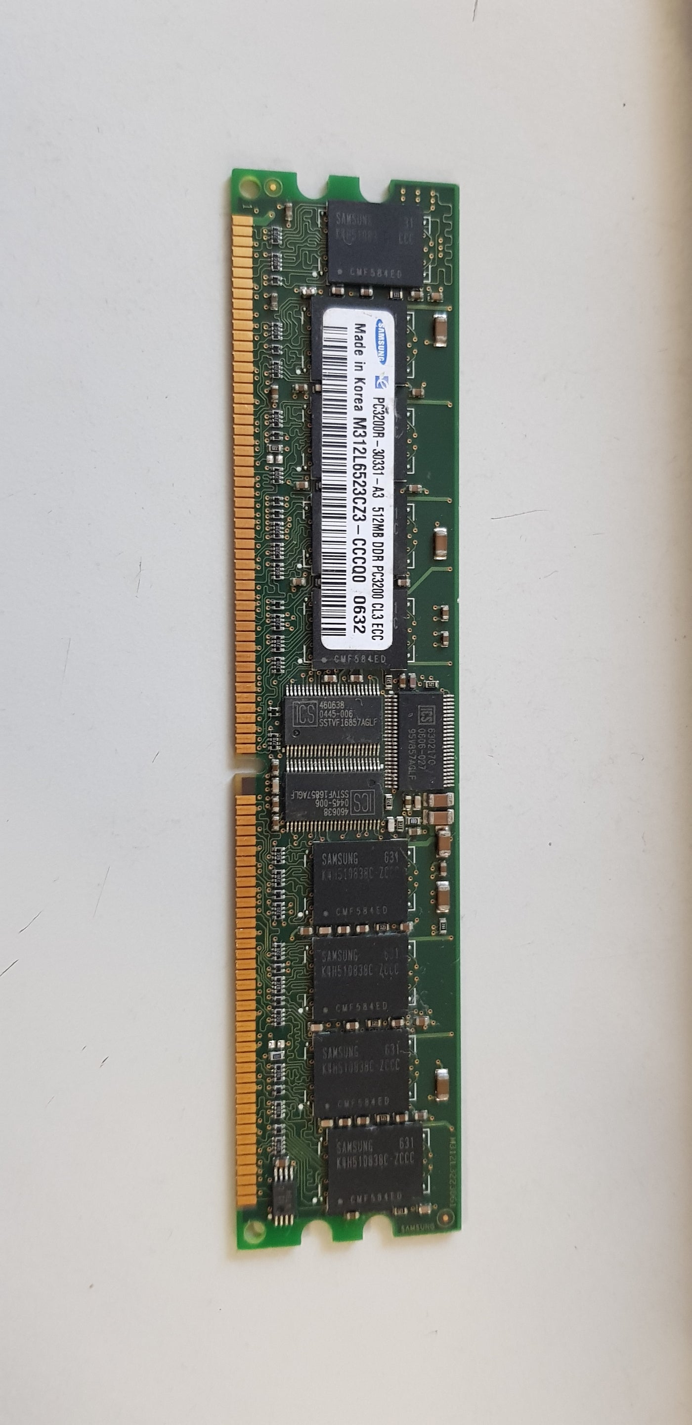 Samsung 512MB DDR PC3200 CL3 ECC Registered DIMM Memory (M312L6523CZ3-CCCQ0)