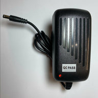 SWITCHING ADAPTER 5V (FJ SW0504000B USED)
