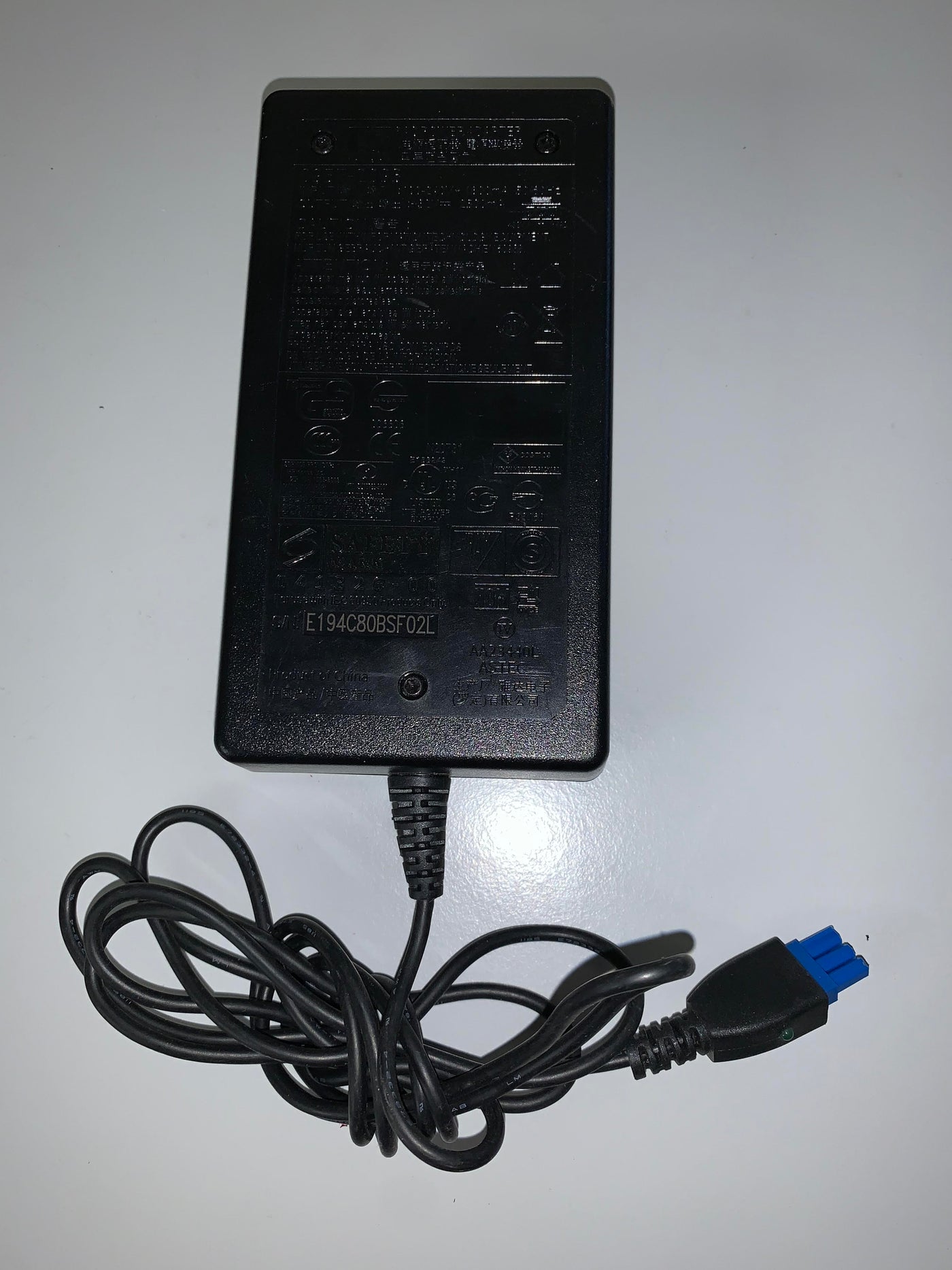 HP AC Power Supply Adapter 32V 0957-2093 ( 0957-2093 0957-2093    HP )