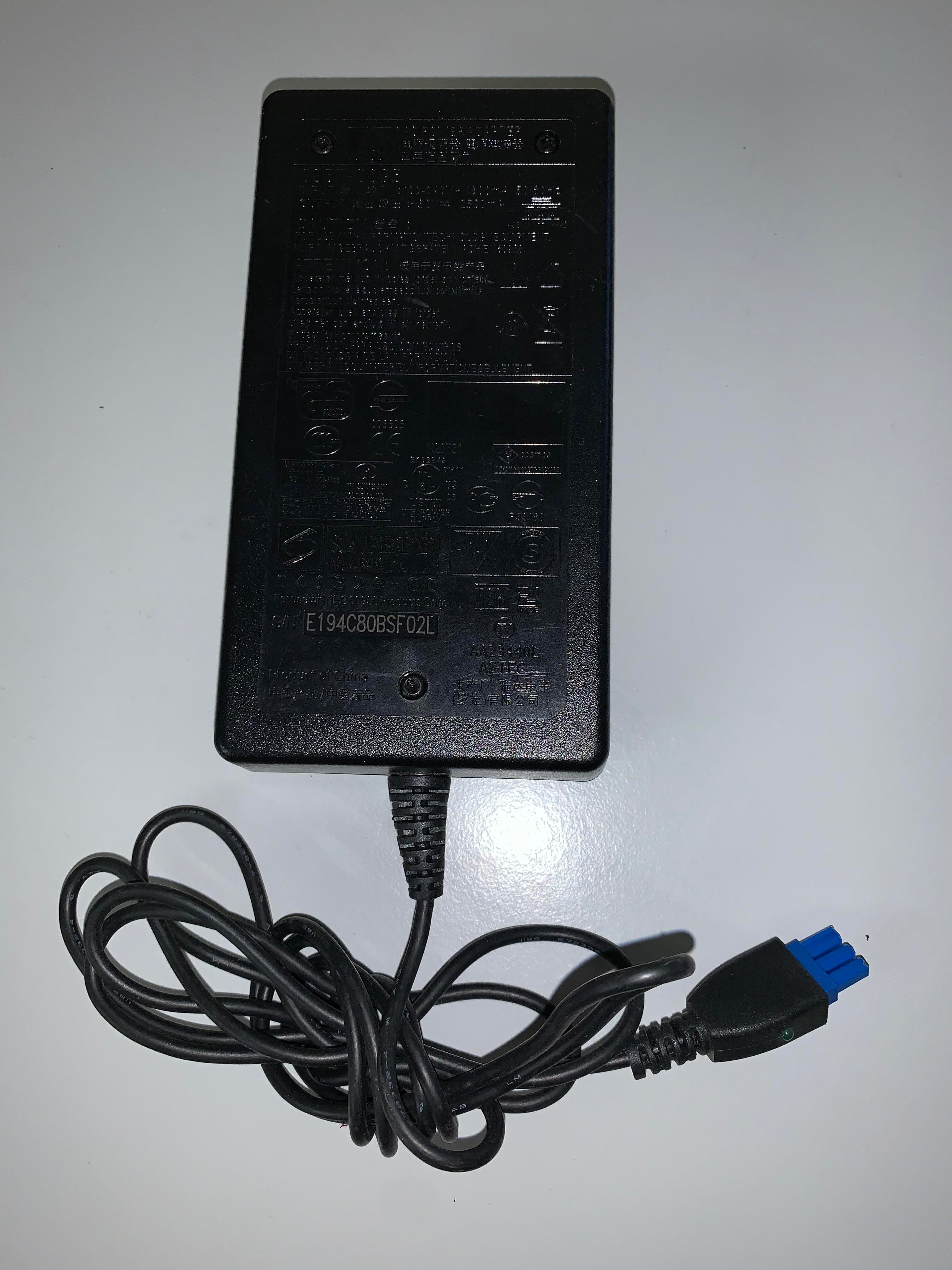 HP AC Power Supply Adapter 32V 0957-2093 ( 0957-2093 0957-2093    HP )