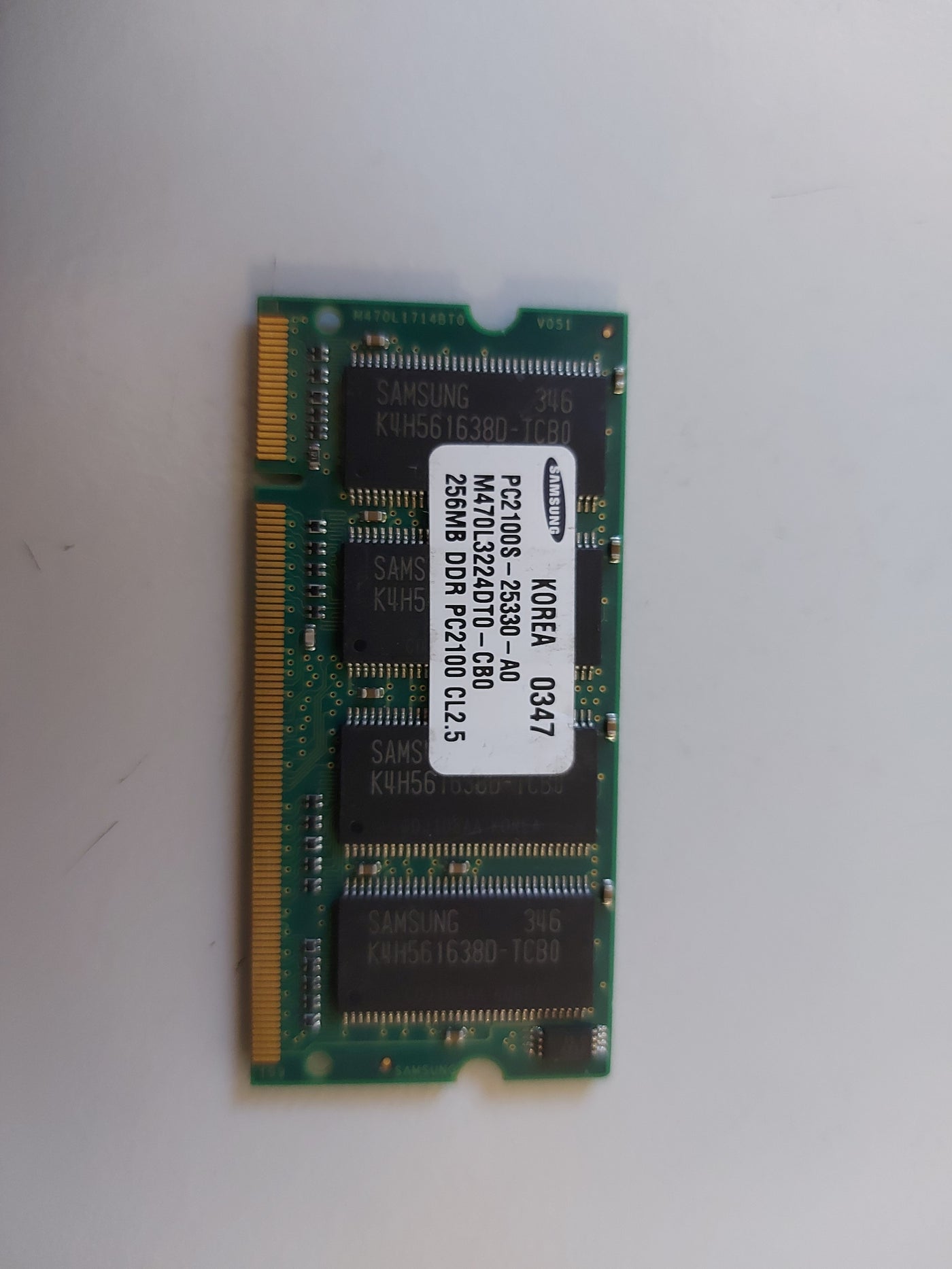 Samsung 256MB DDR-266Mhz PC2100 CL2.5 nonECC Unbuffered SODIMM M470L3224DT0-CB0